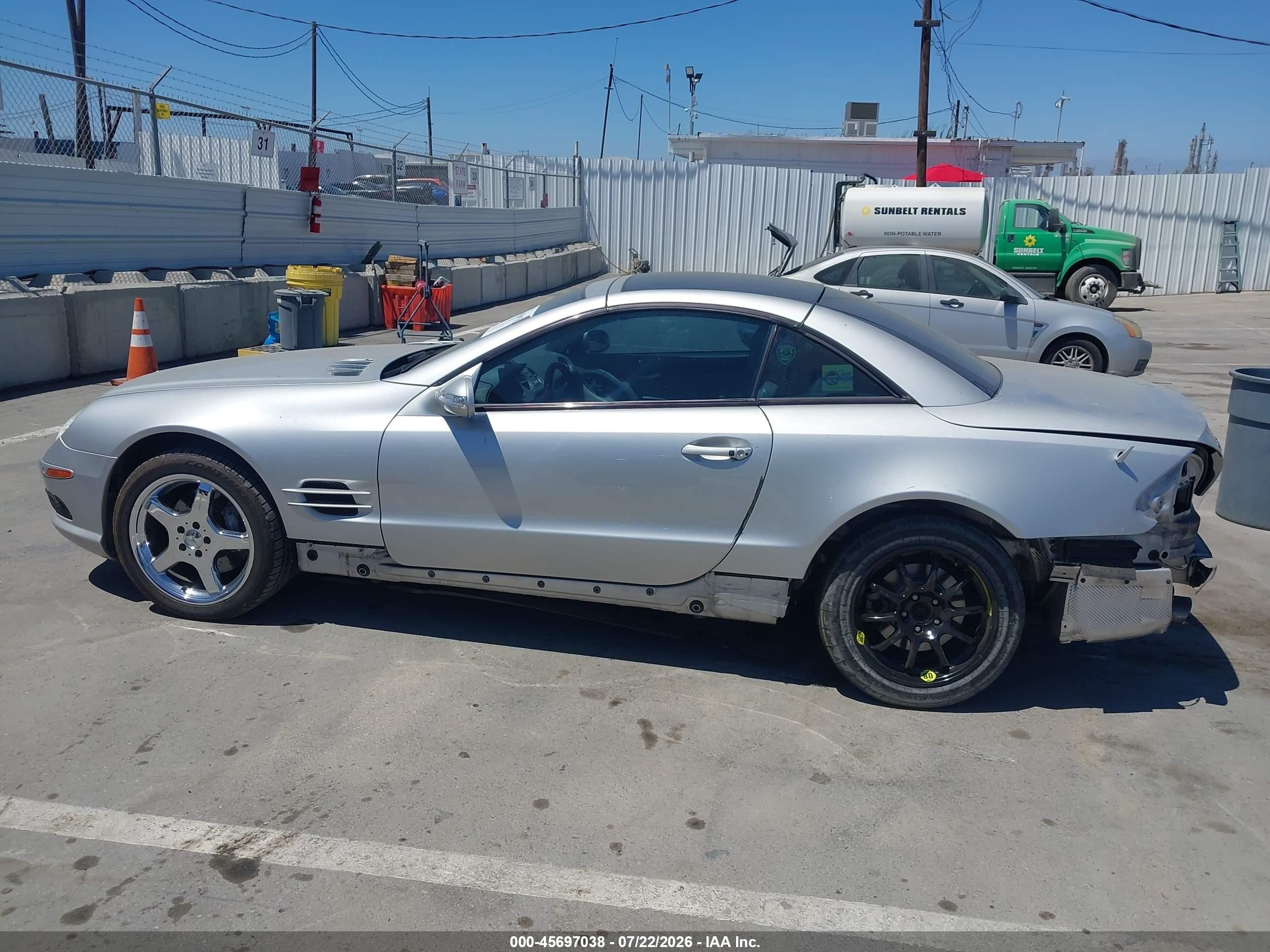 2003 Mercedes-benz Sl 500   Silver vin: WDBSK75F83F020697