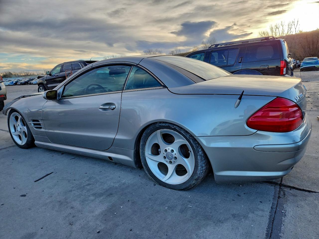 2004 Mercedes-benz Sl 500 Gray vin: WDBSK75F84F069657