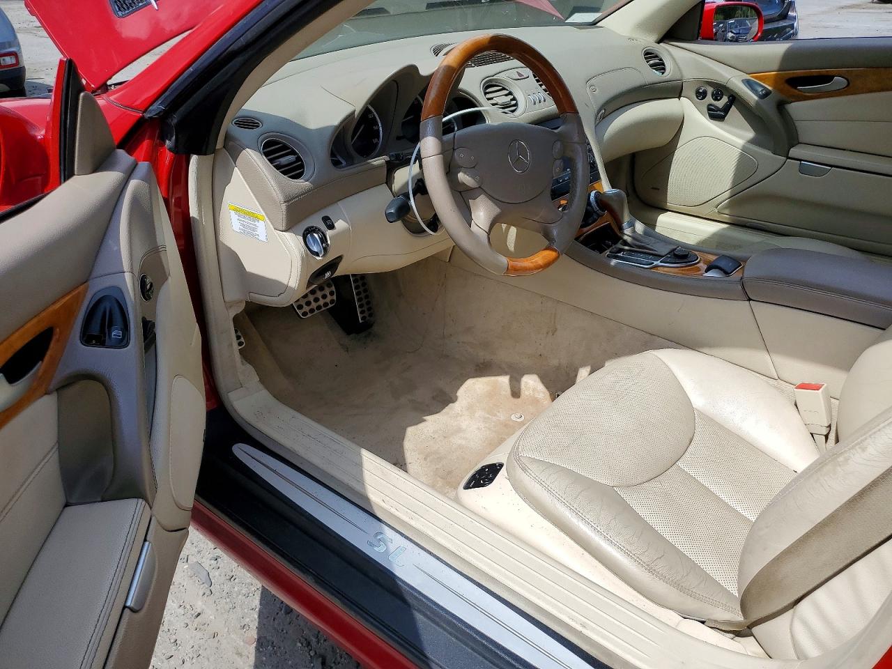 2006 Mercedes-benz Sl 500 Red vin: WDBSK75F86F110386