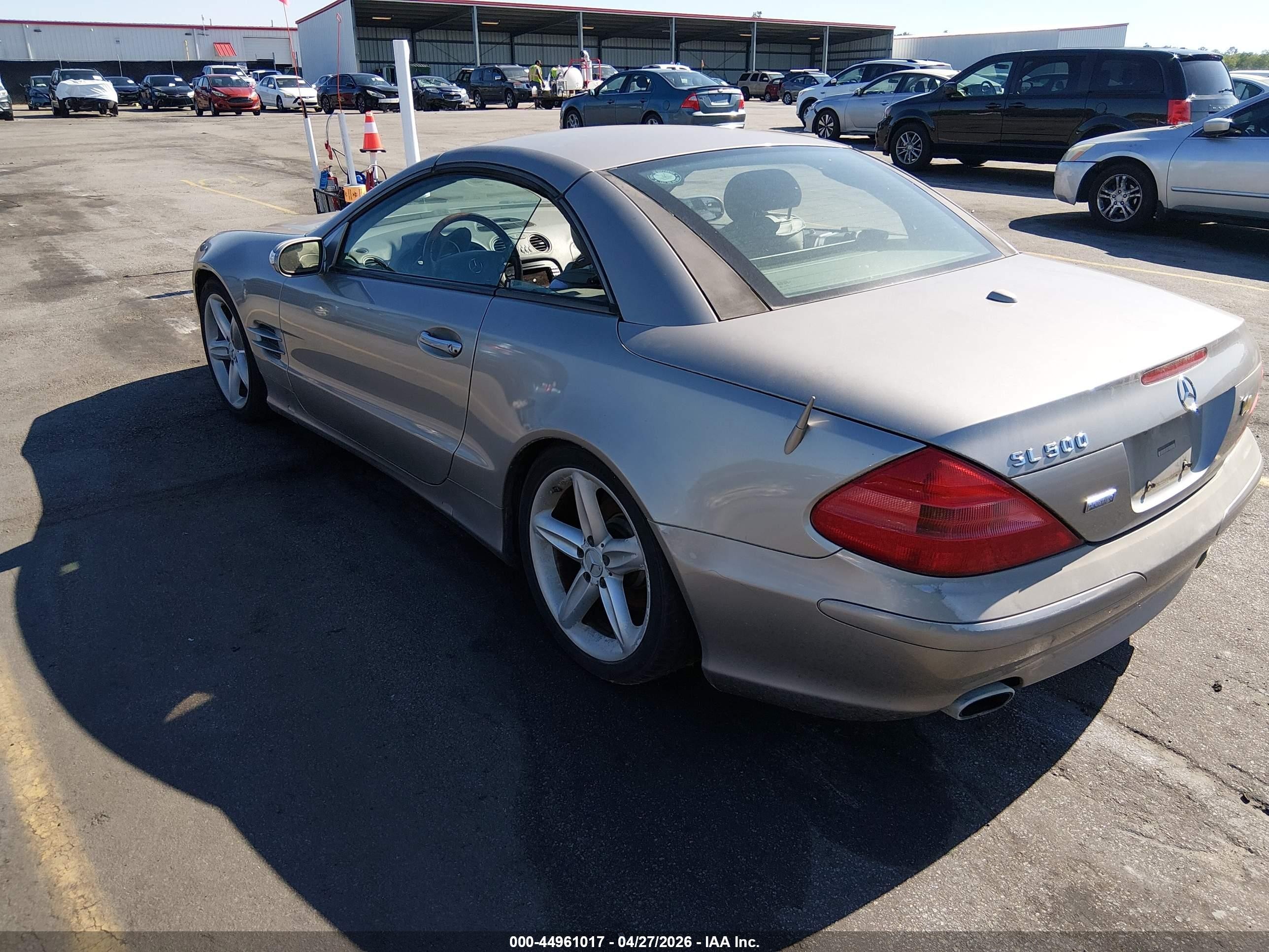 2006 Mercedes-benz Sl 500   Silver vin: WDBSK75F86F116107