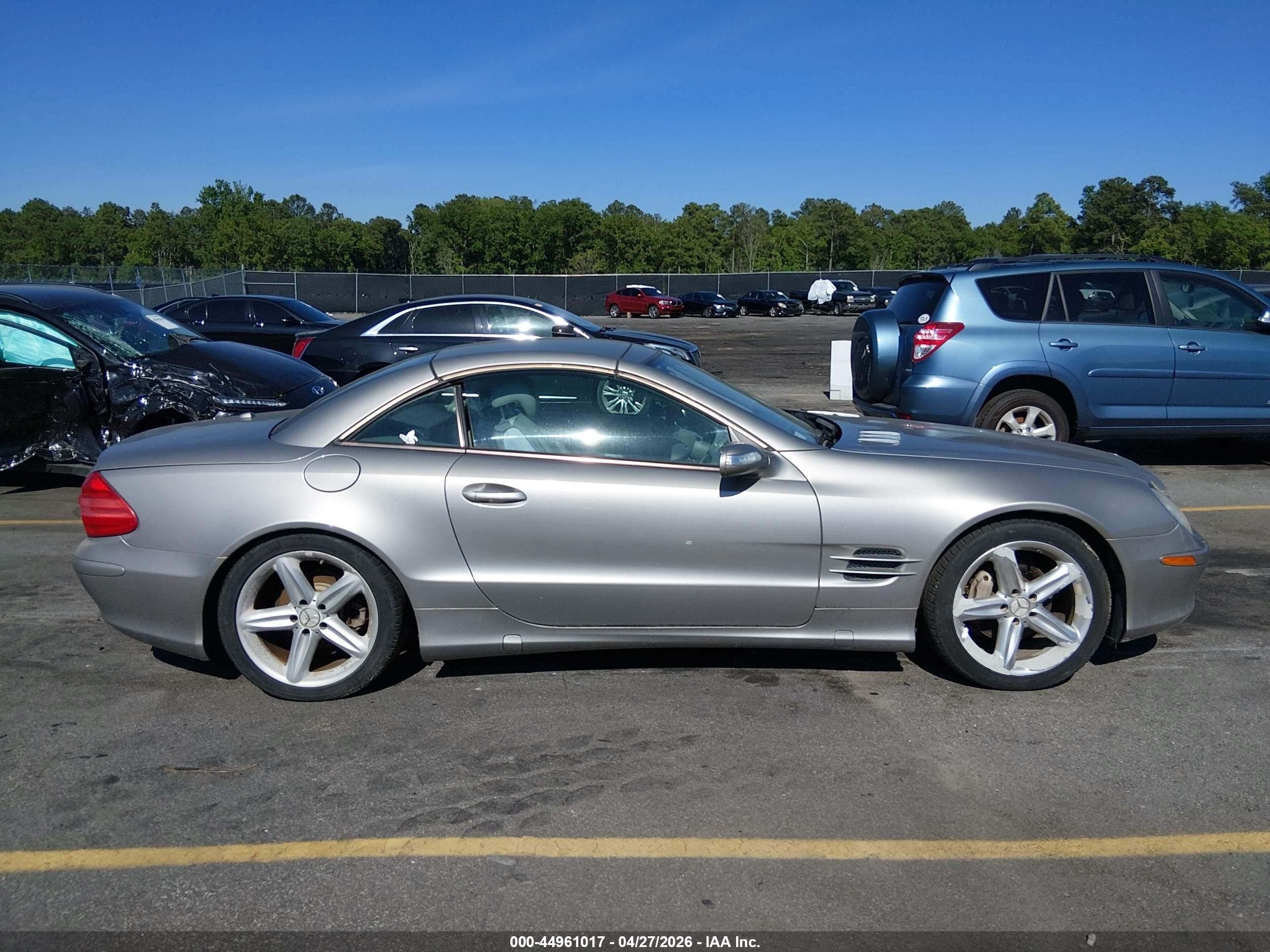 2006 Mercedes-benz Sl 500   Silver vin: WDBSK75F86F116107
