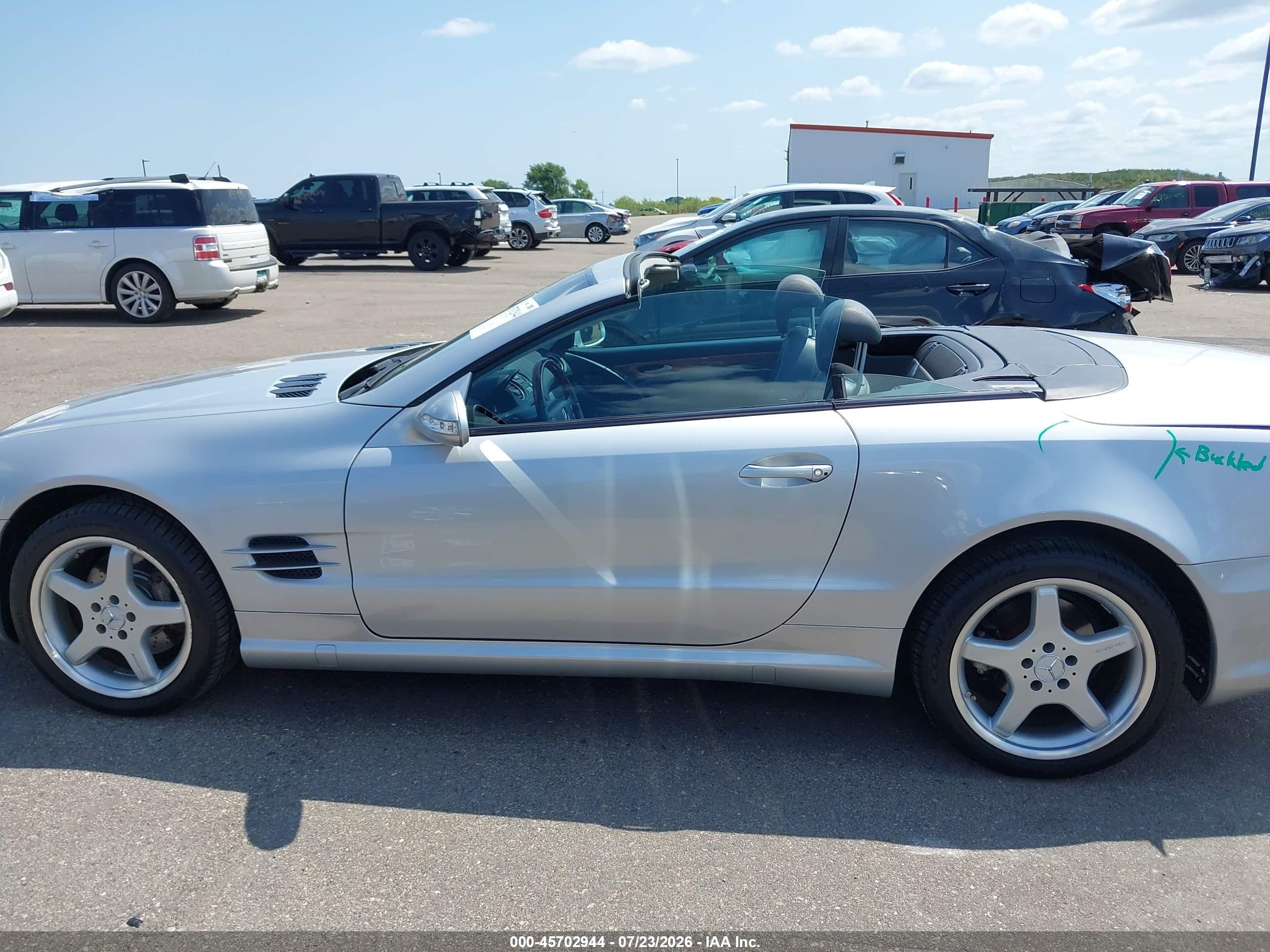 2003 Mercedes-benz Sl 500   Серебряный vin: WDBSK75F93F014827