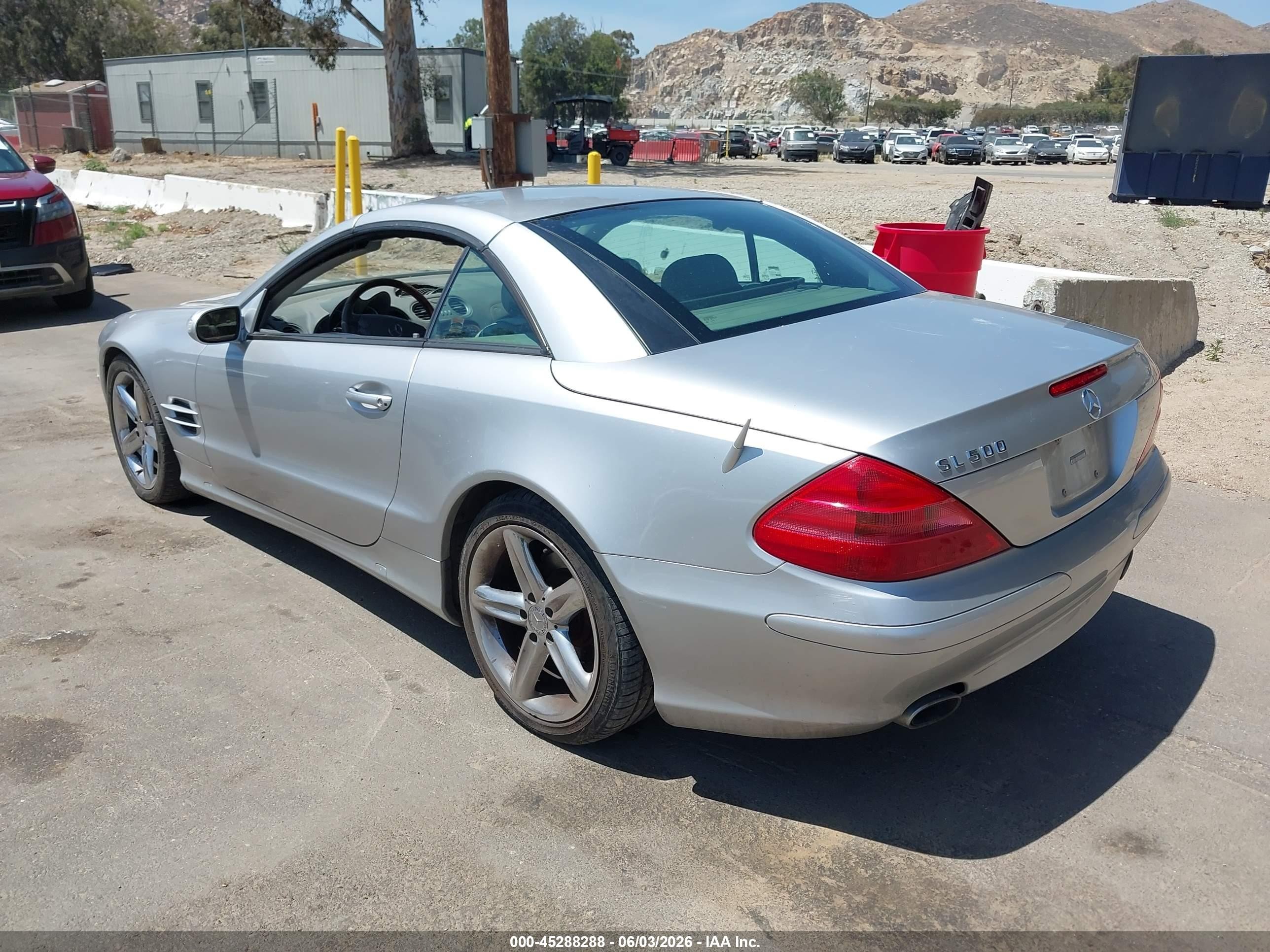 2004 Mercedes-benz Sl 500   Silver vin: WDBSK75F94F070025