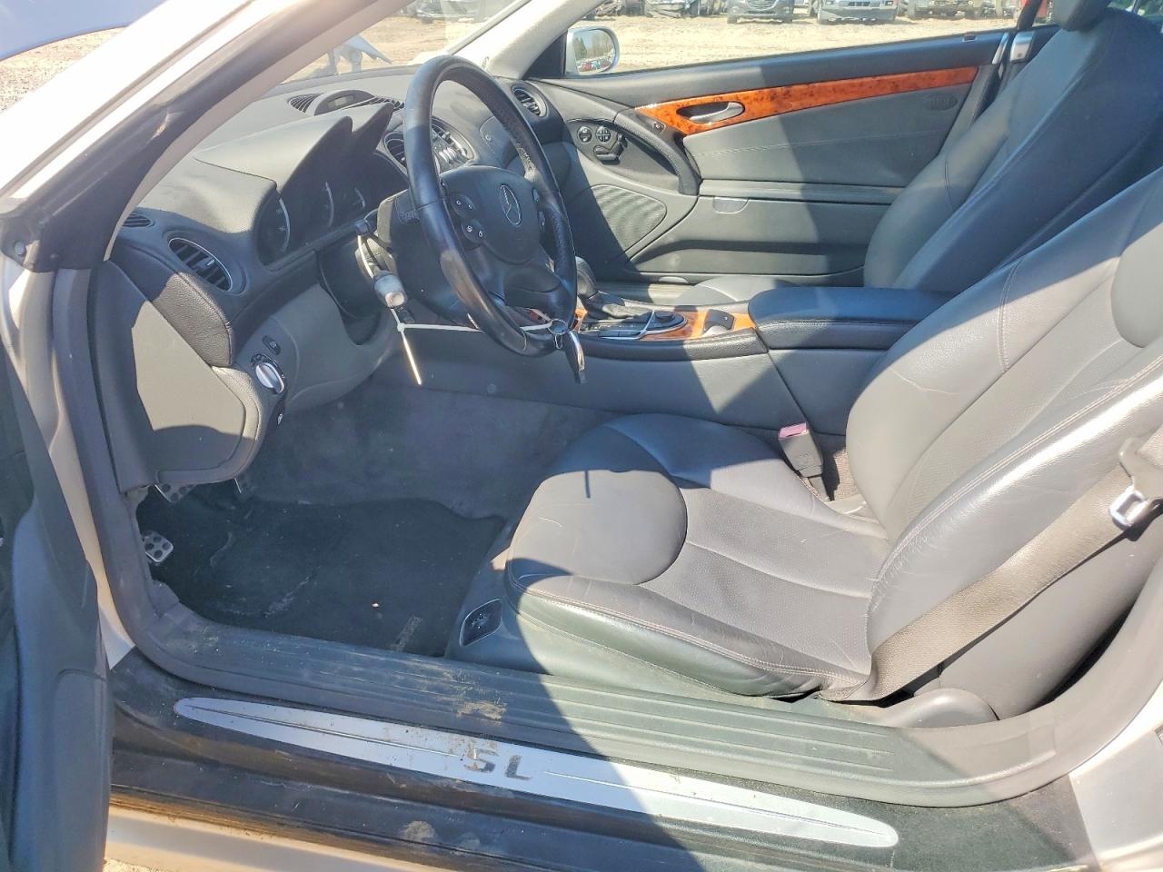 2004 Mercedes Benz Sl 500 Silver vin: WDBSK75FX4F064802