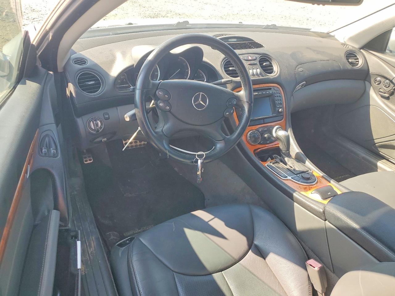 2004 Mercedes Benz Sl 500 Silver vin: WDBSK75FX4F064802