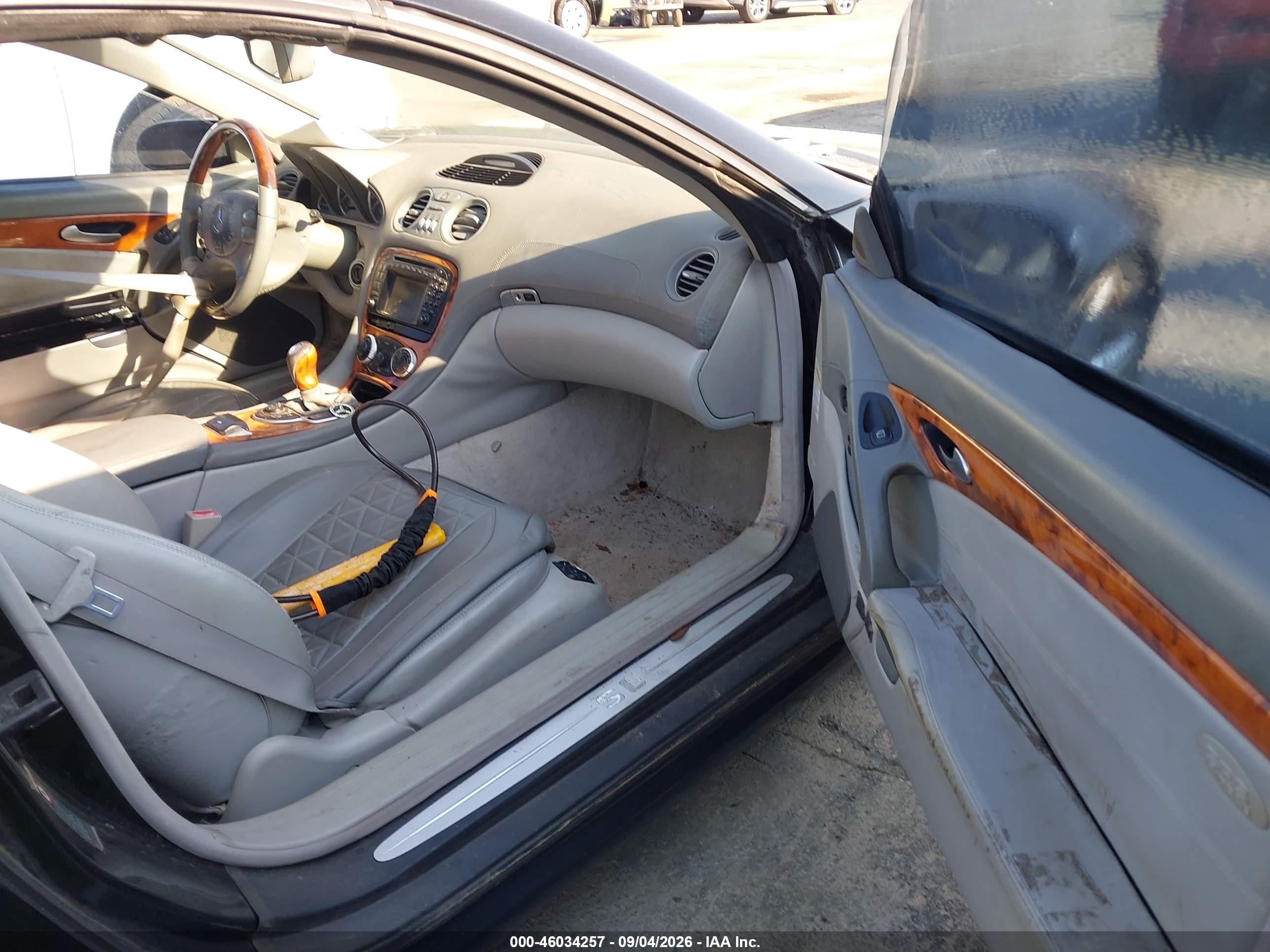 2004 Mercedes-benz Sl 500 Black vin: WDBSK75FX4F066758