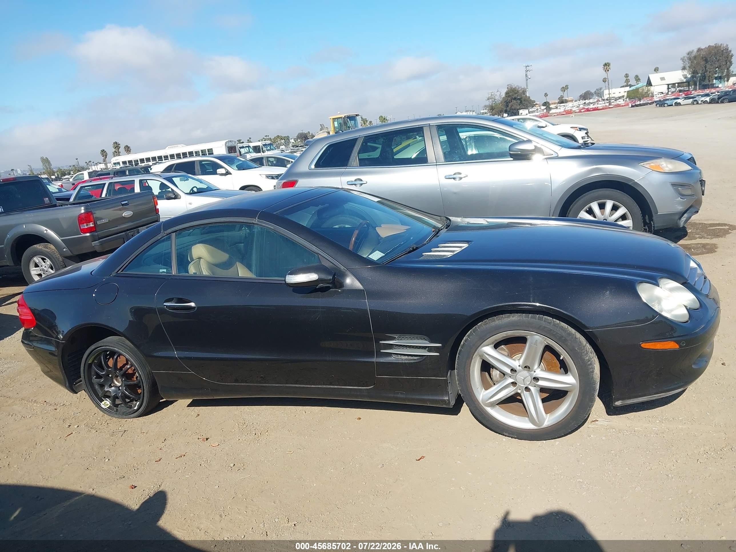 2004 Mercedes-benz Sl 500   Black vin: WDBSK75FX4F076089