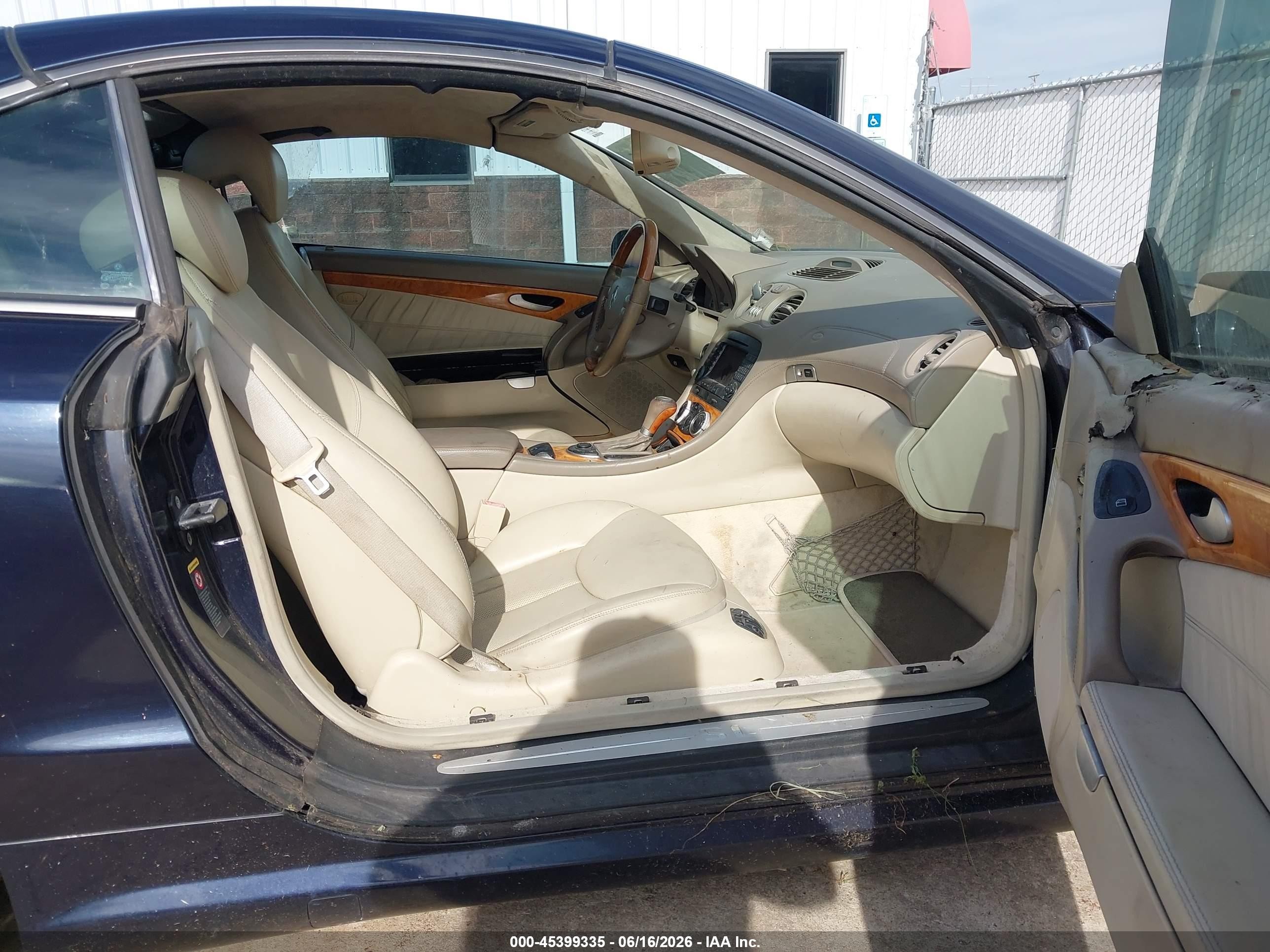 2005 Mercedes-benz Sl 600   Blue vin: WDBSK76F65F095982