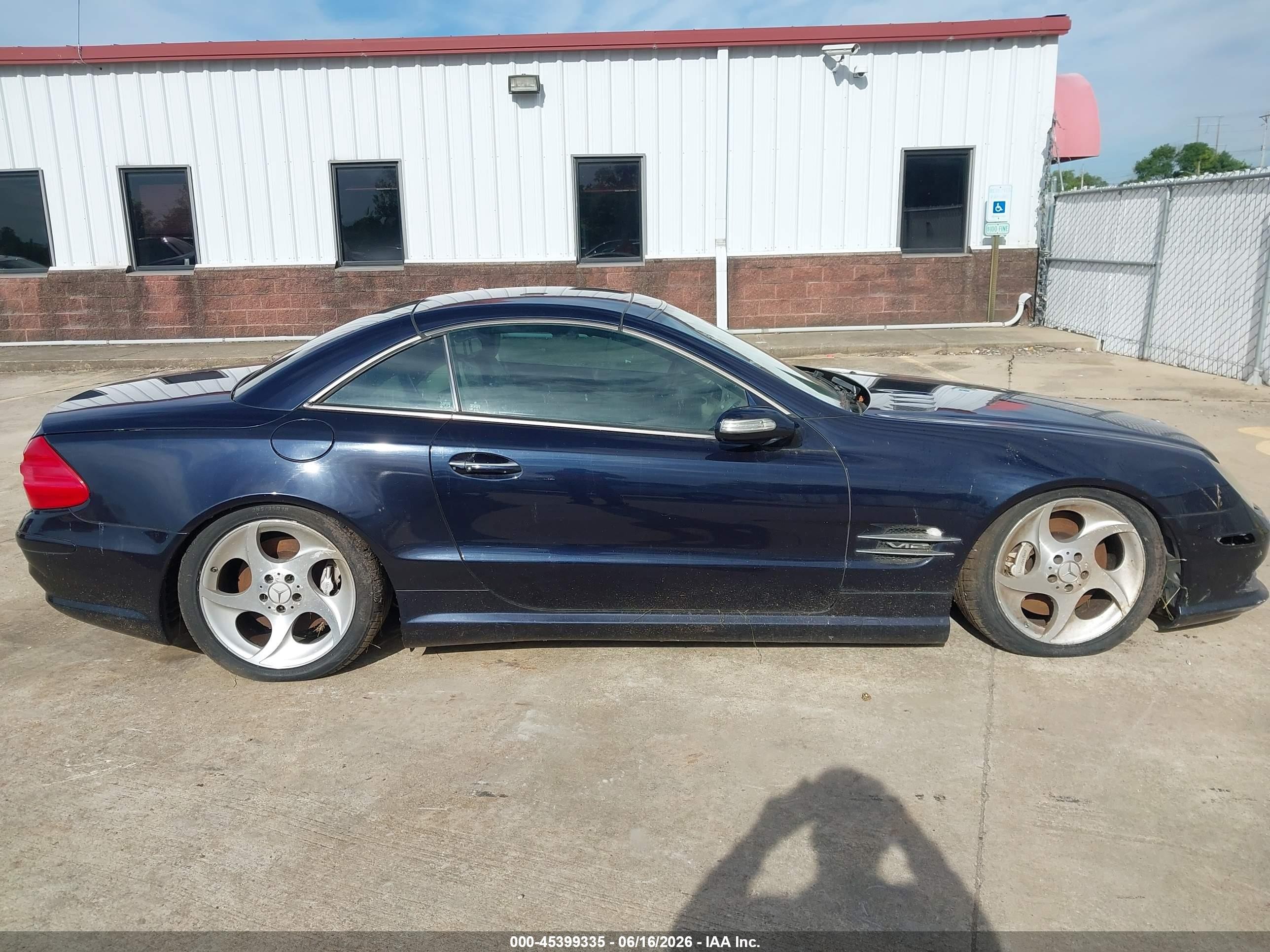 2005 Mercedes-benz Sl 600   Blue vin: WDBSK76F65F095982