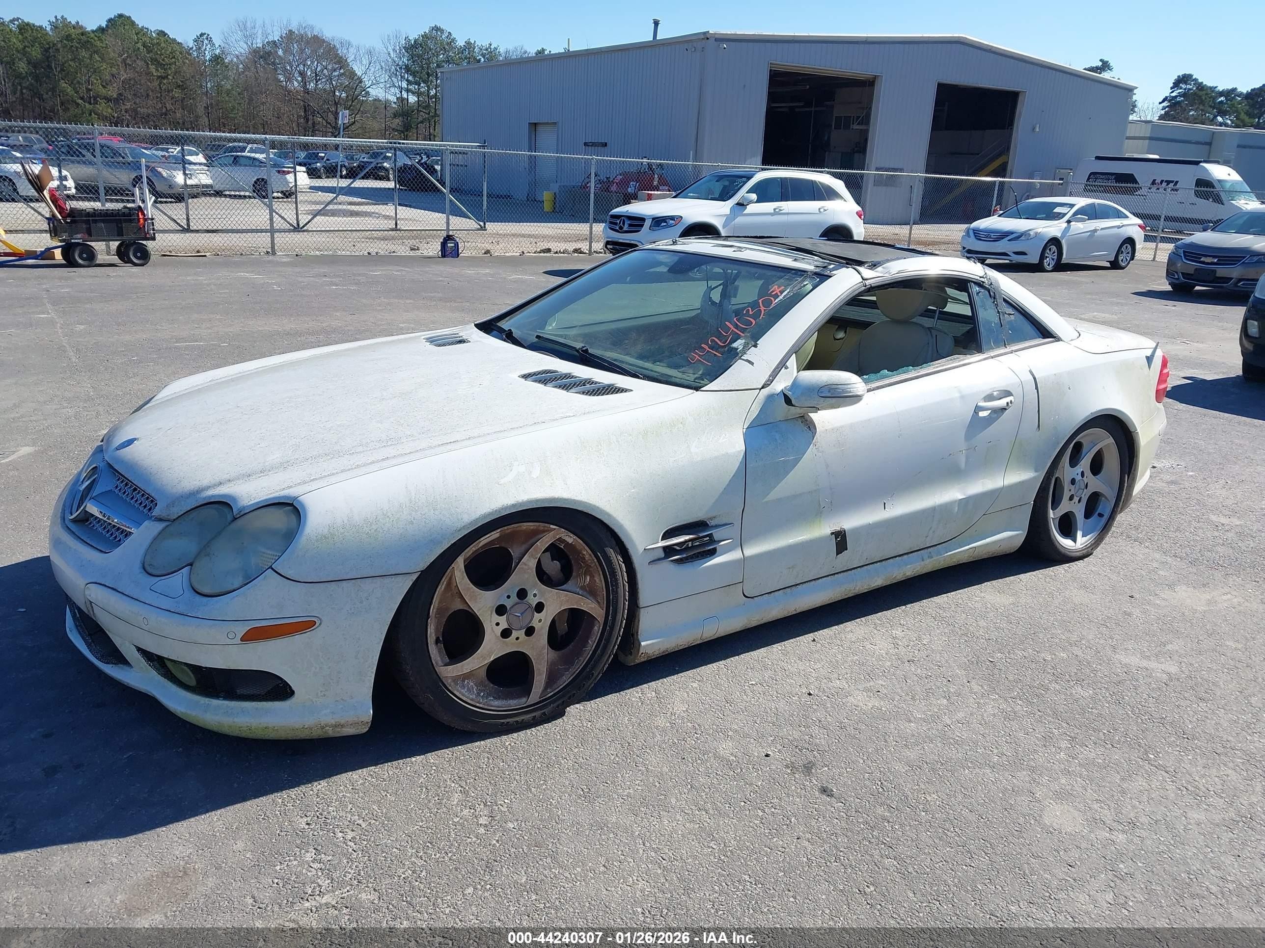 2005 Mercedes-benz Sl 600   Белый vin: WDBSK76FX5F096231