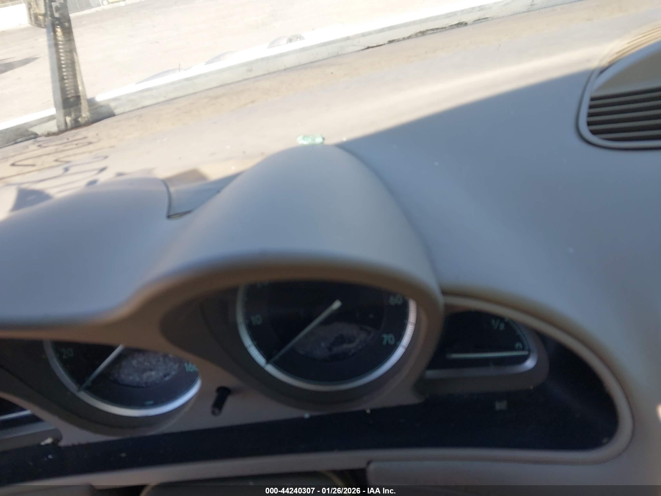 2005 Mercedes-benz Sl 600   Белый vin: WDBSK76FX5F096231