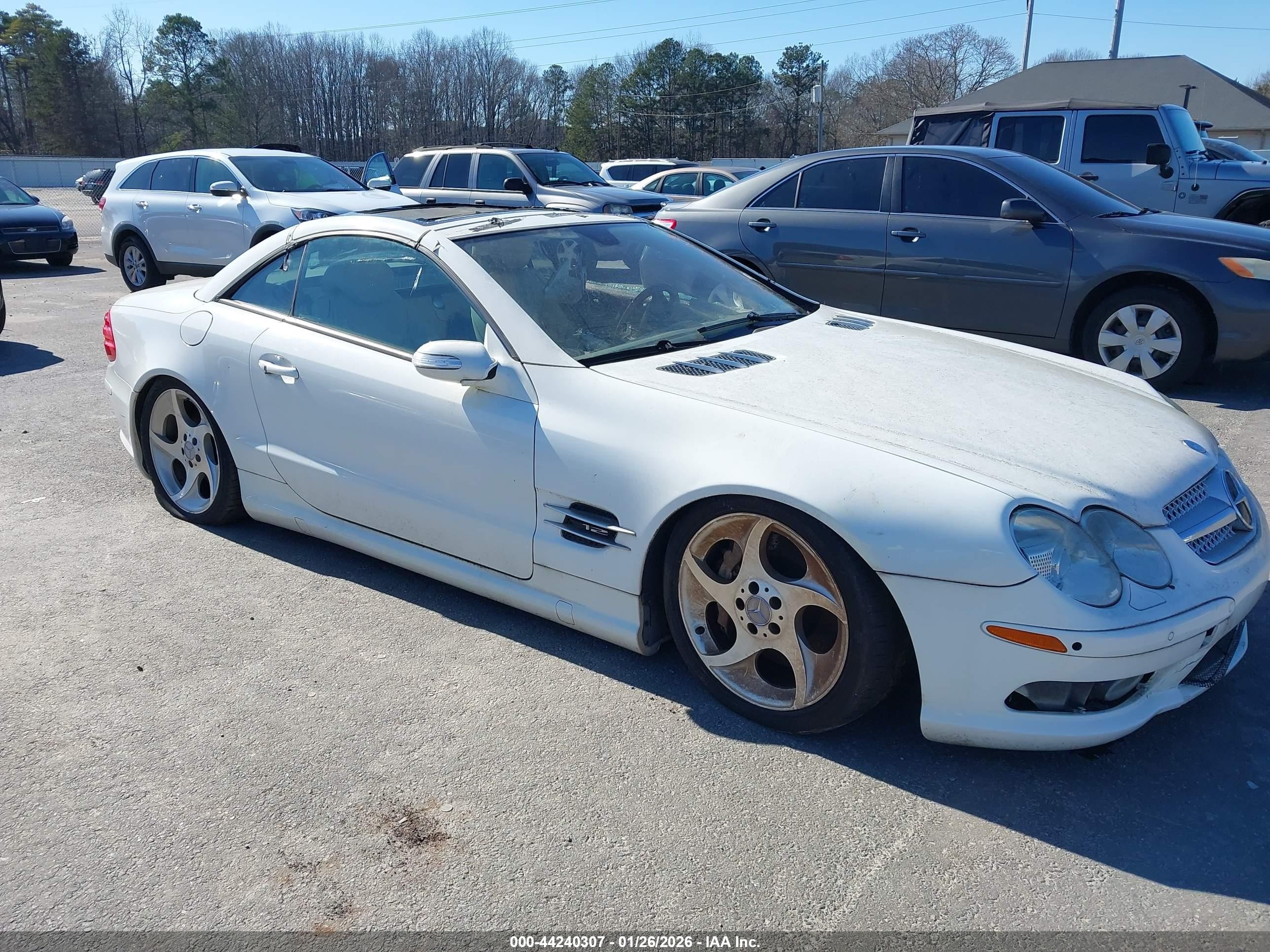2005 Mercedes-benz Sl 600   Белый vin: WDBSK76FX5F096231
