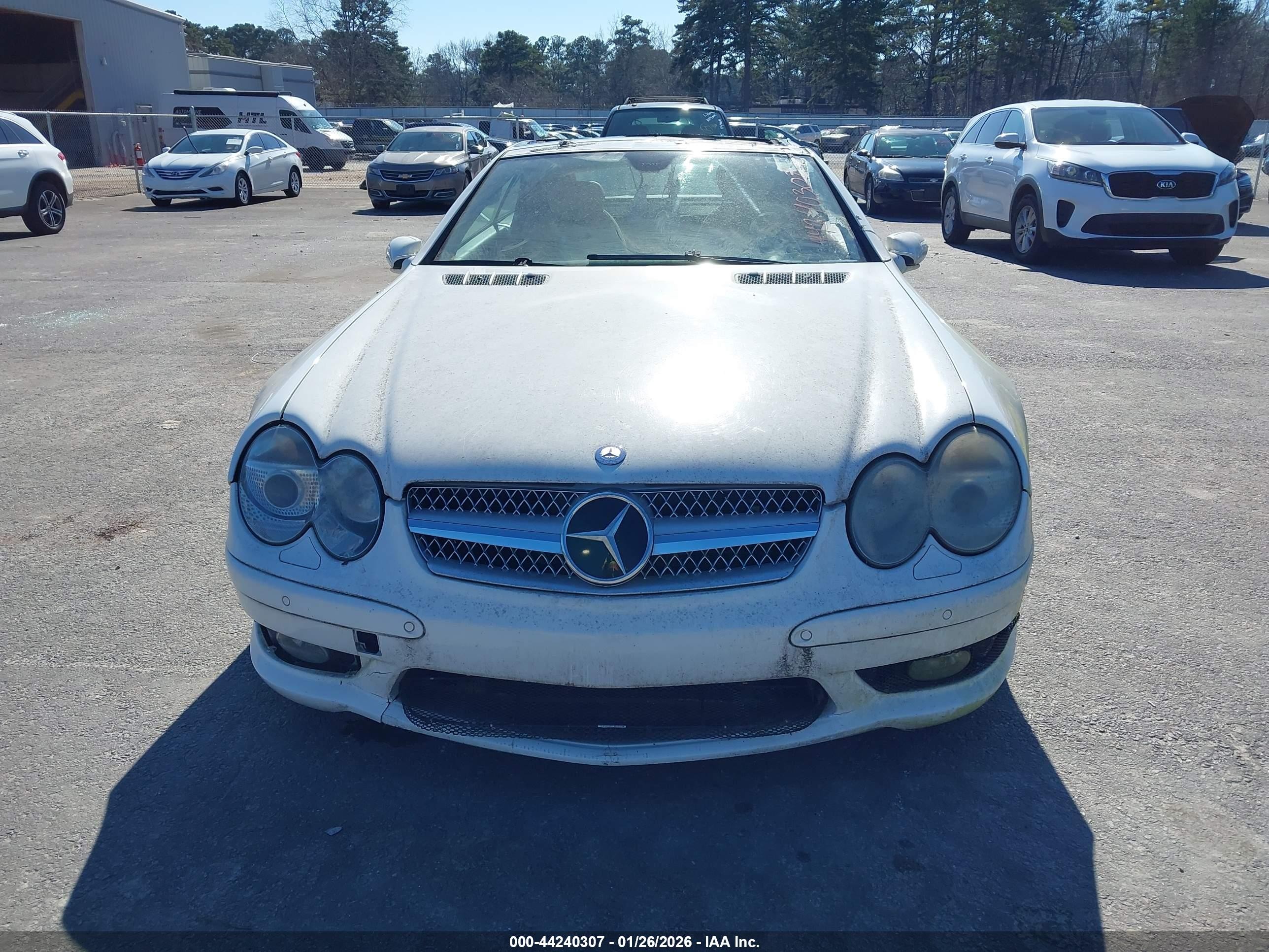 2005 Mercedes-benz Sl 600   Белый vin: WDBSK76FX5F096231