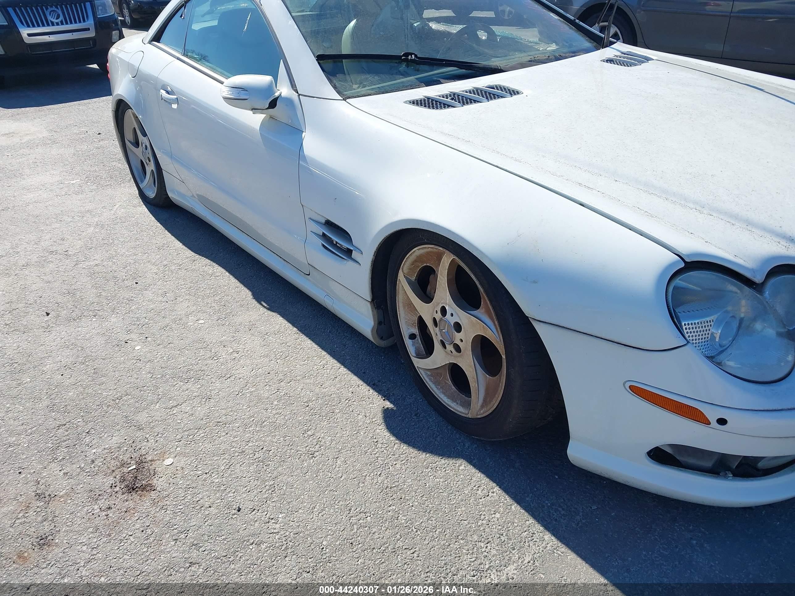 2005 Mercedes-benz Sl 600   Белый vin: WDBSK76FX5F096231