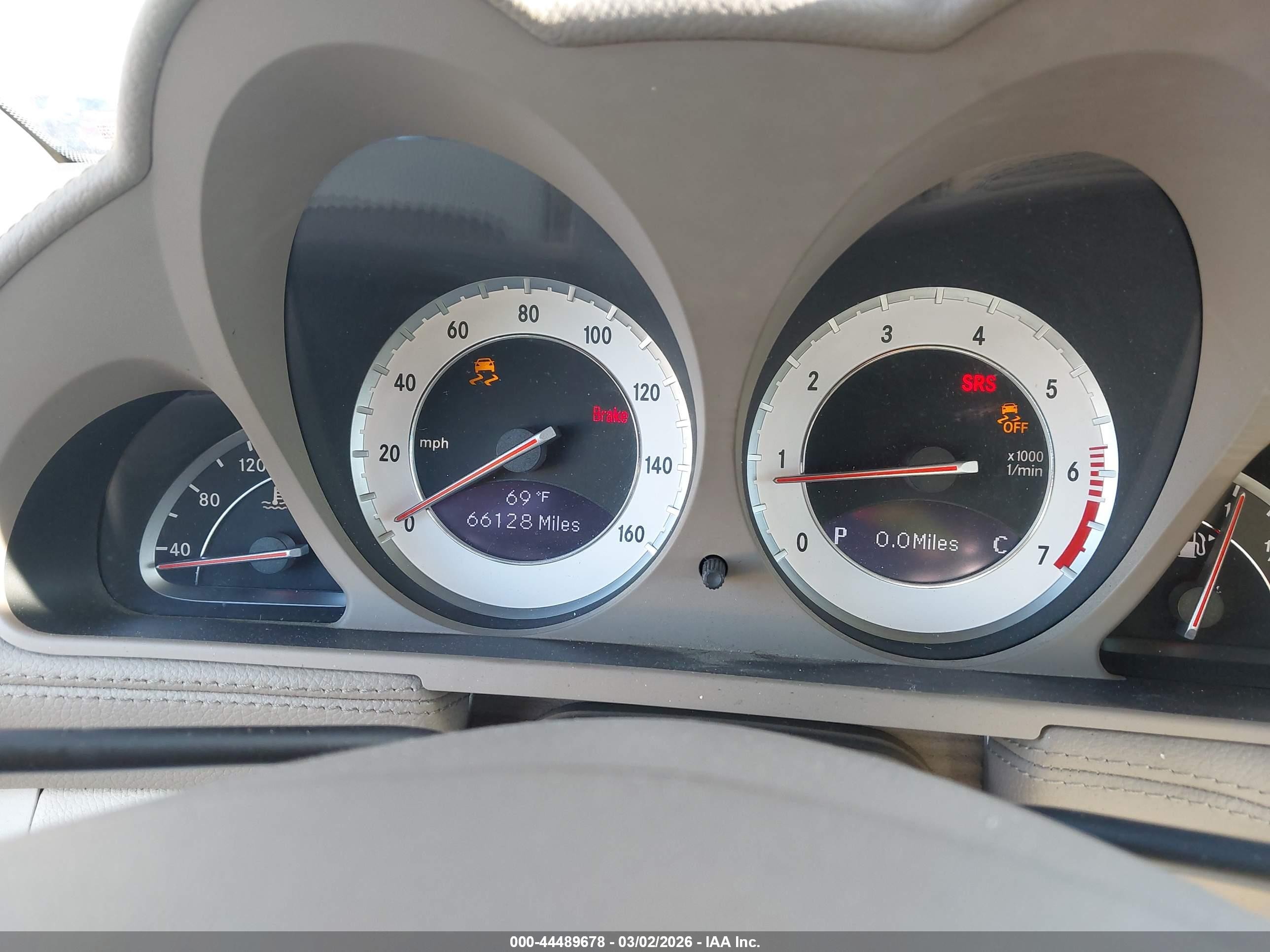 2011 Mercedes-benz Sl 550   Black vin: WDBSK7BA0BF164526