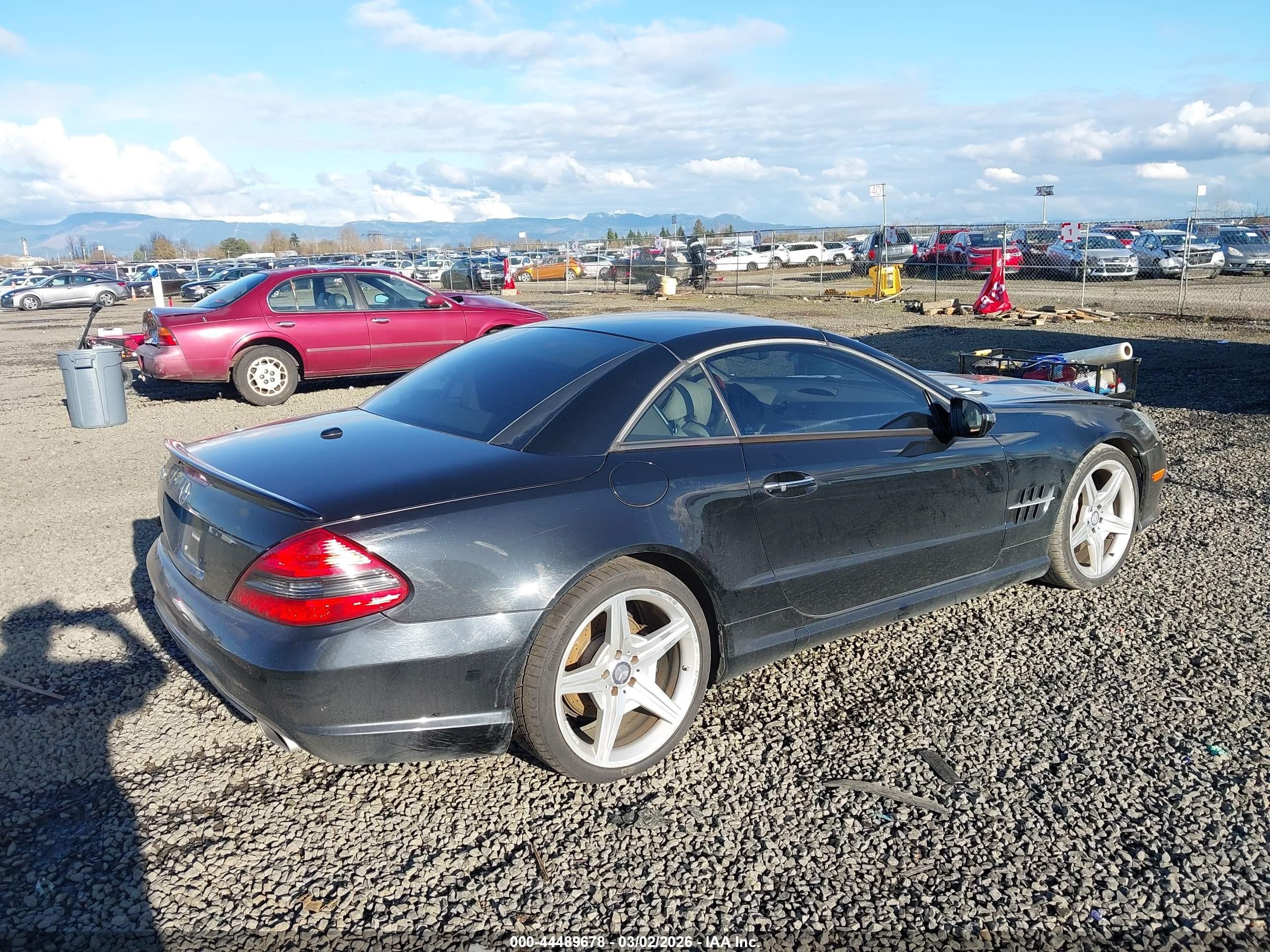 2011 Mercedes-benz Sl 550   Black vin: WDBSK7BA0BF164526