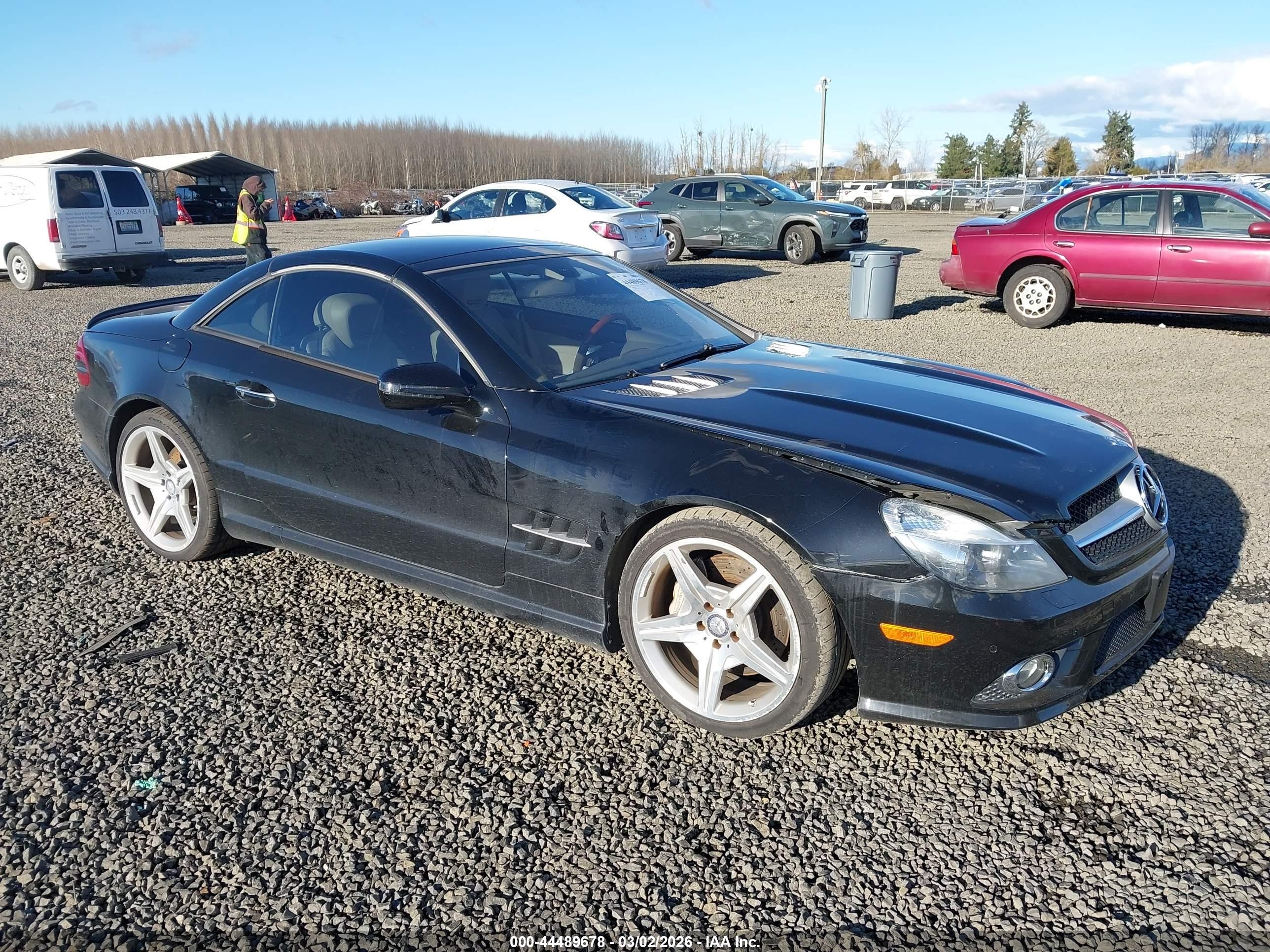 2011 Mercedes-benz Sl 550   Черный vin: WDBSK7BA0BF164526