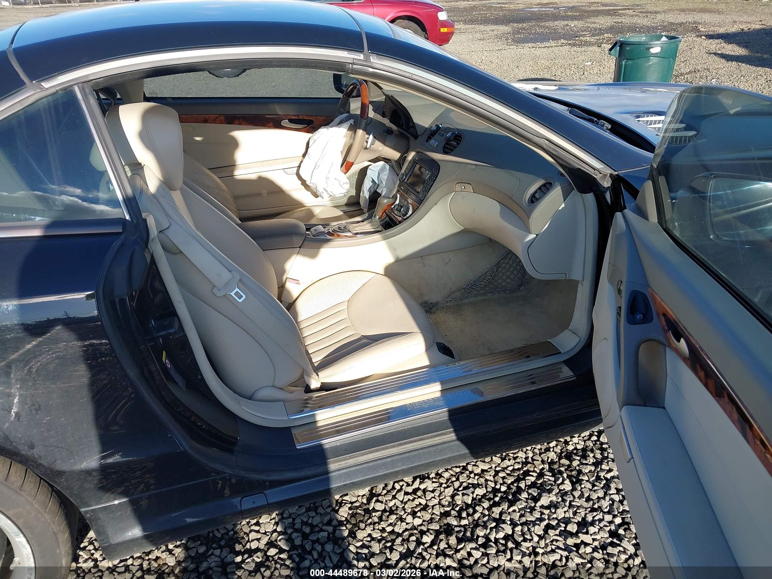 2011 Mercedes-benz Sl 550   Black vin: WDBSK7BA0BF164526