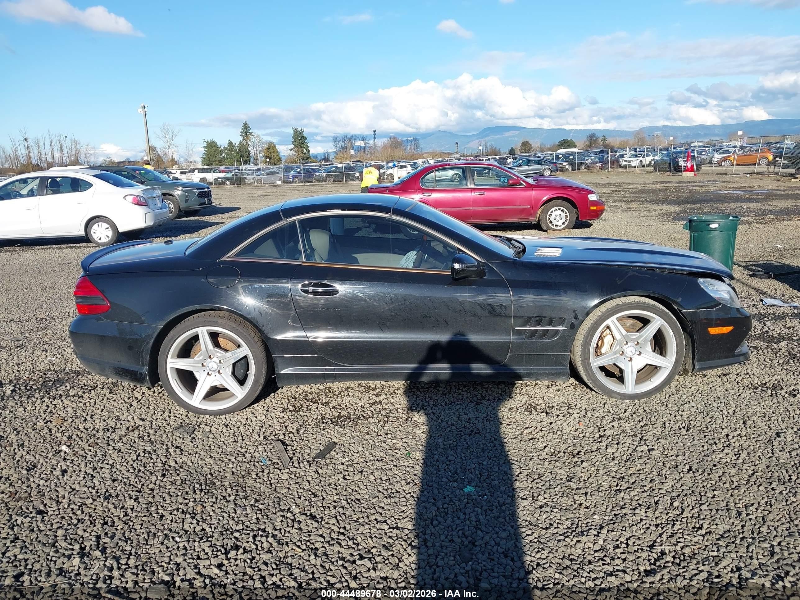 2011 Mercedes-benz Sl 550   Black vin: WDBSK7BA0BF164526