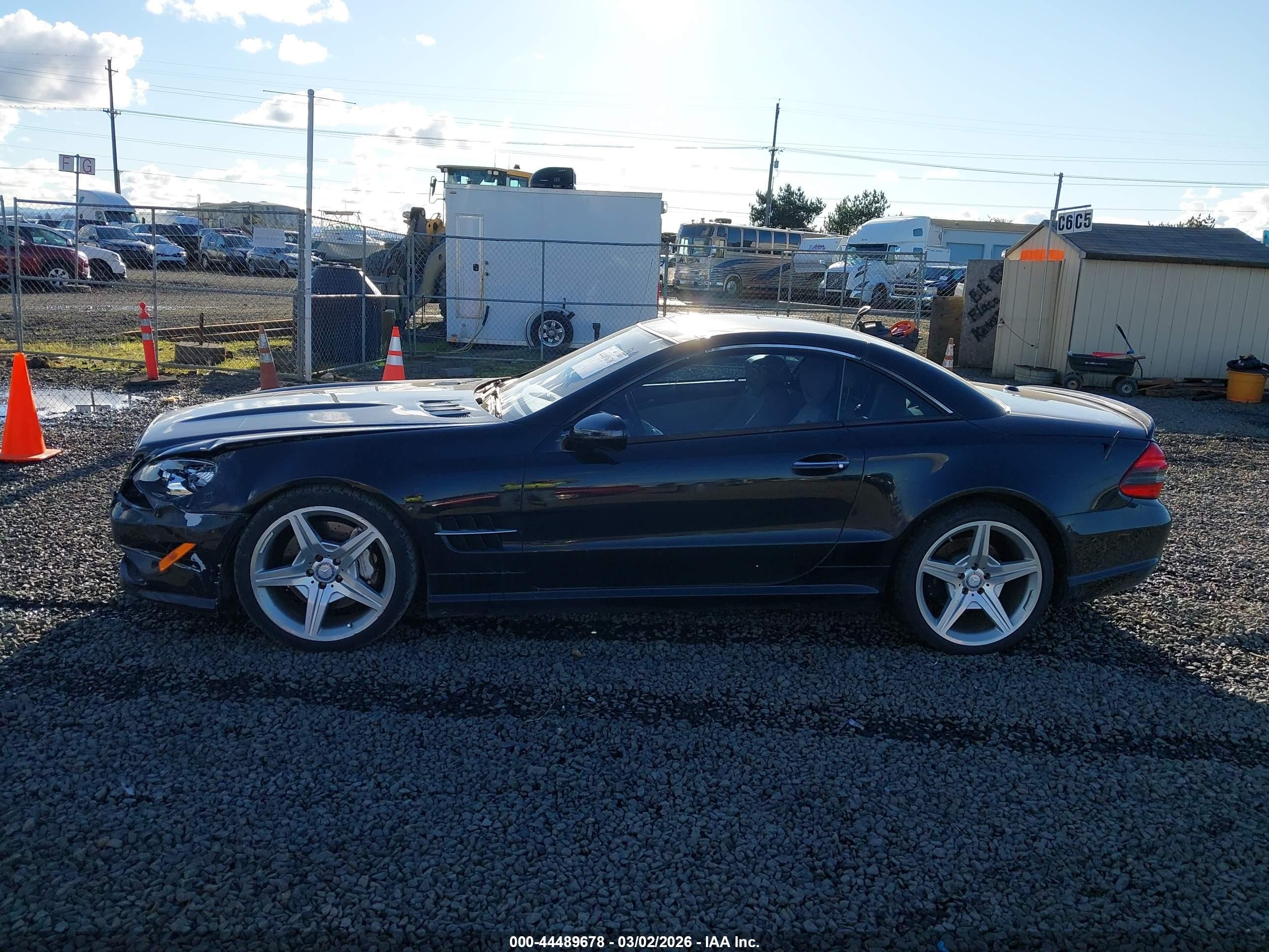 2011 Mercedes-benz Sl 550   Black vin: WDBSK7BA0BF164526