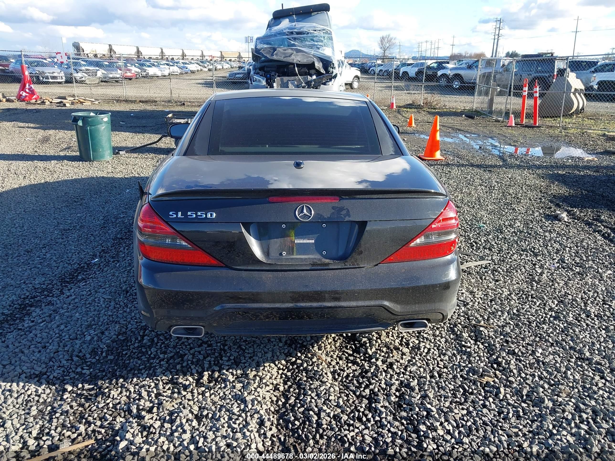 2011 Mercedes-benz Sl 550   Black vin: WDBSK7BA0BF164526