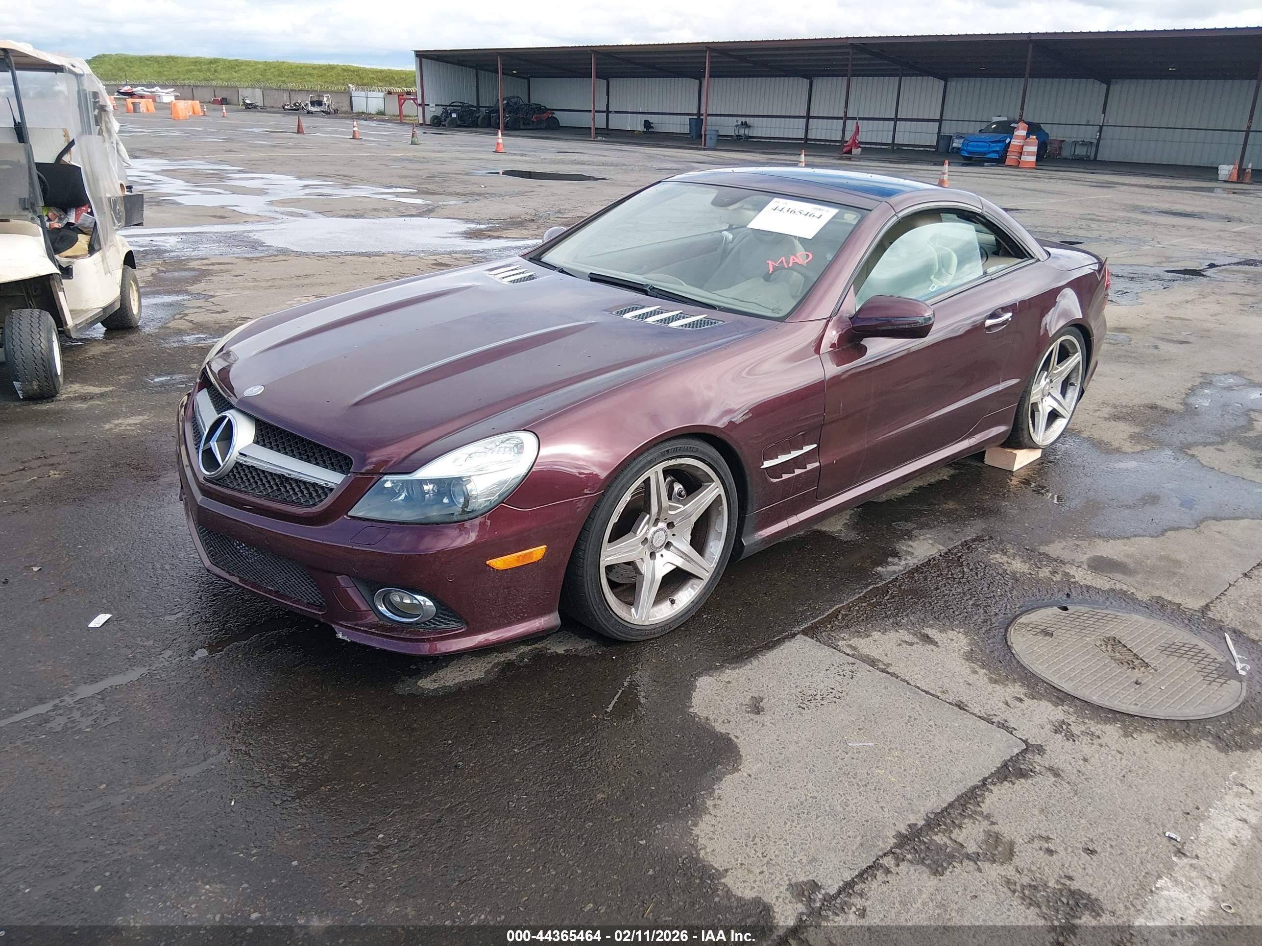2011 Mercedes-benz Sl 550   Burgundy vin: WDBSK7BA0BF166342