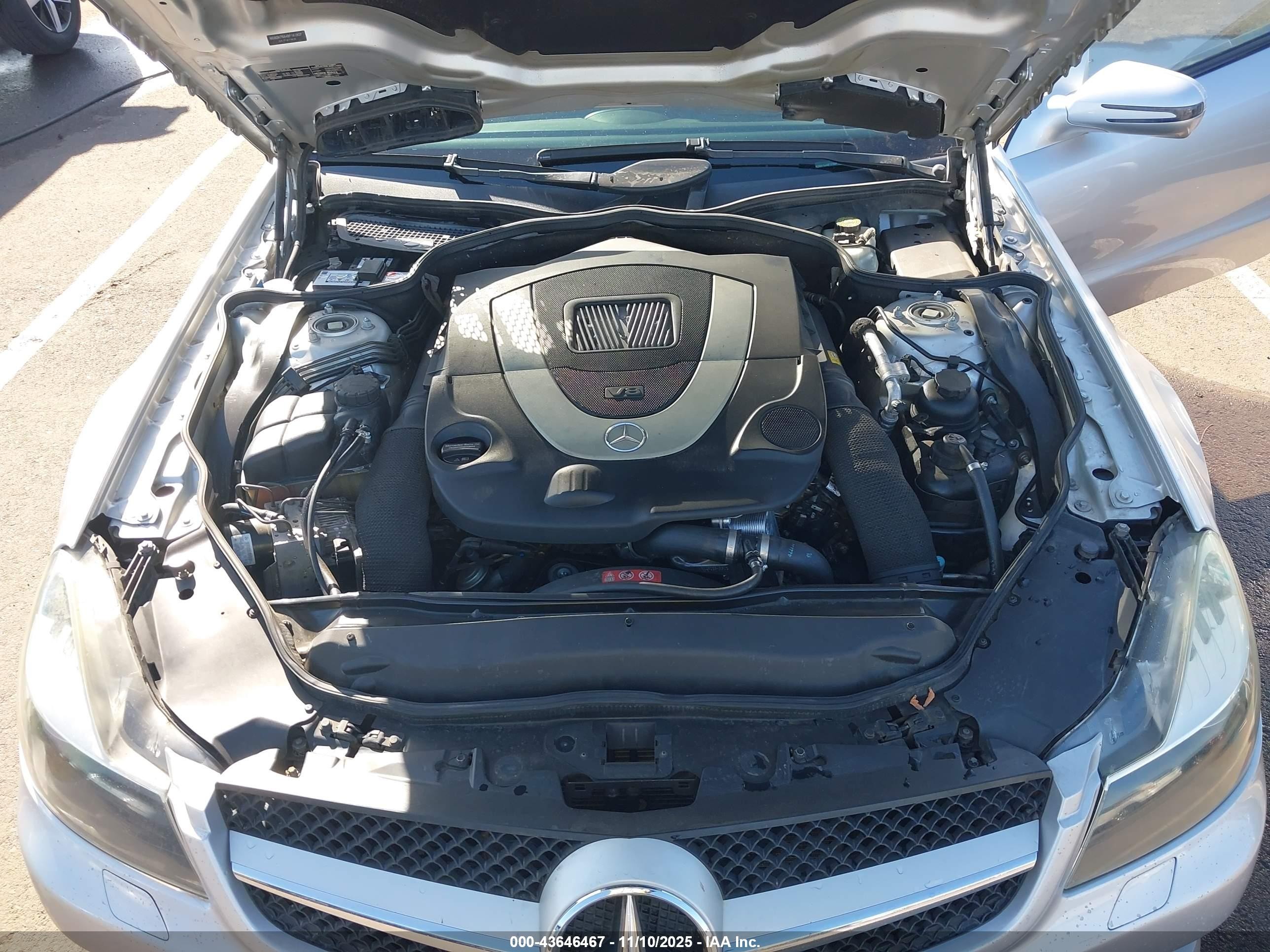 2011 Mercedes-benz Sl 550   Серый vin: WDBSK7BA4BF161807