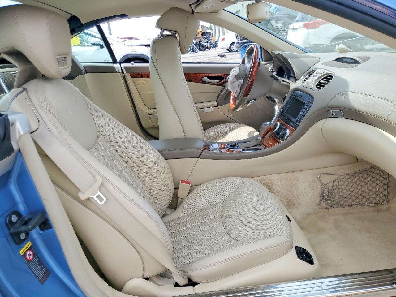 2011 Mercedes-benz Sl 550 Blue vin: WDBSK7BA4BF163346