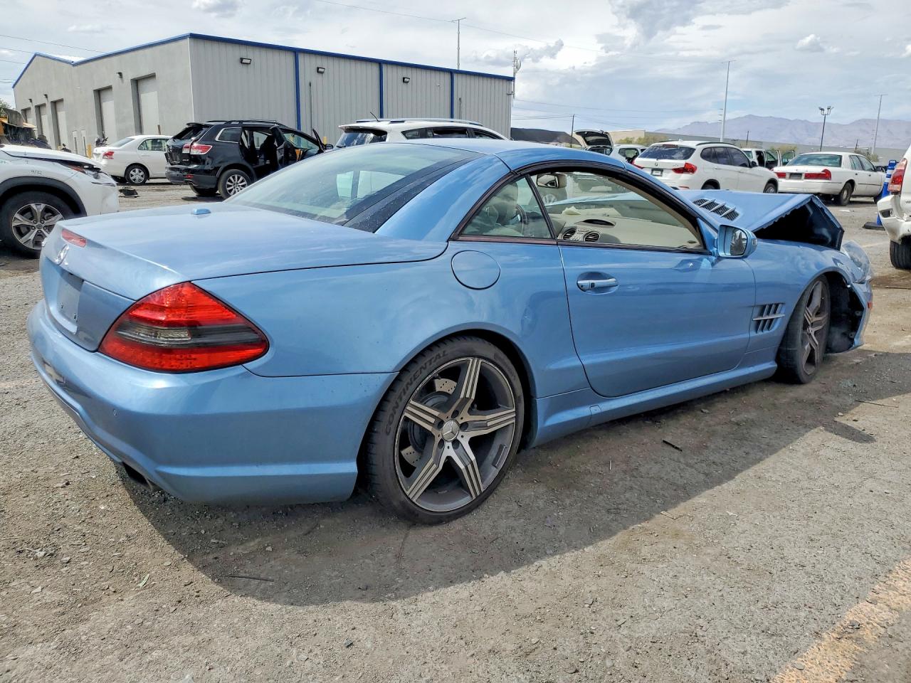2011 Mercedes-benz Sl 550 Blue vin: WDBSK7BA4BF163346