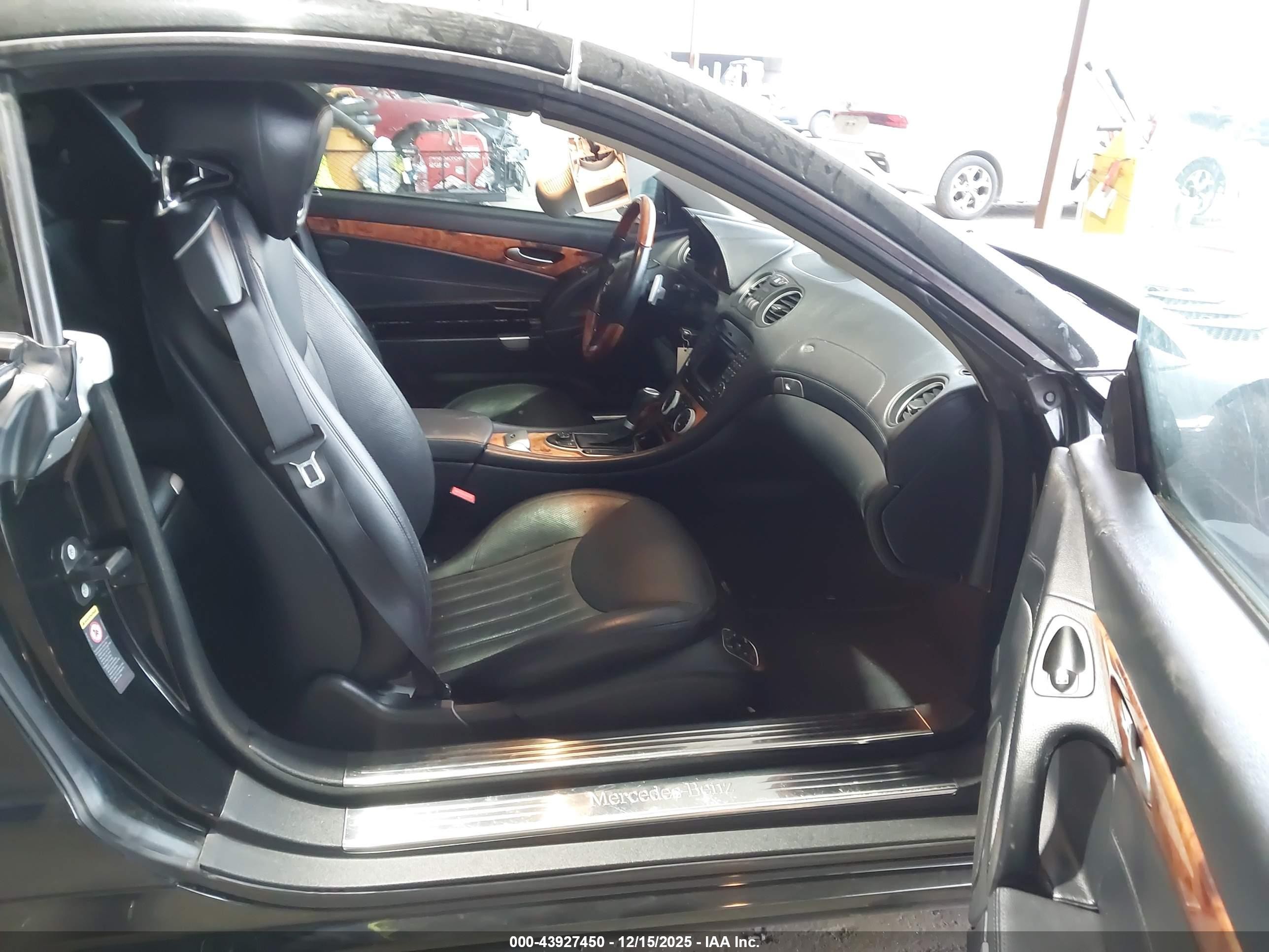 2011 Mercedes-benz Sl 550   Black vin: WDBSK7BA5BF163081