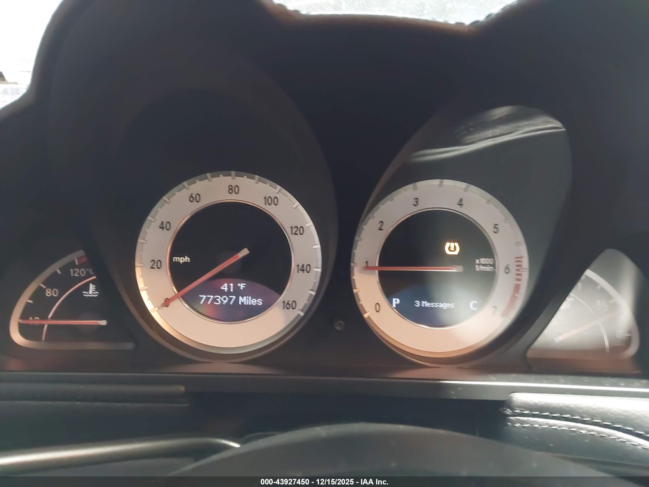 2011 Mercedes-benz Sl 550   Black vin: WDBSK7BA5BF163081