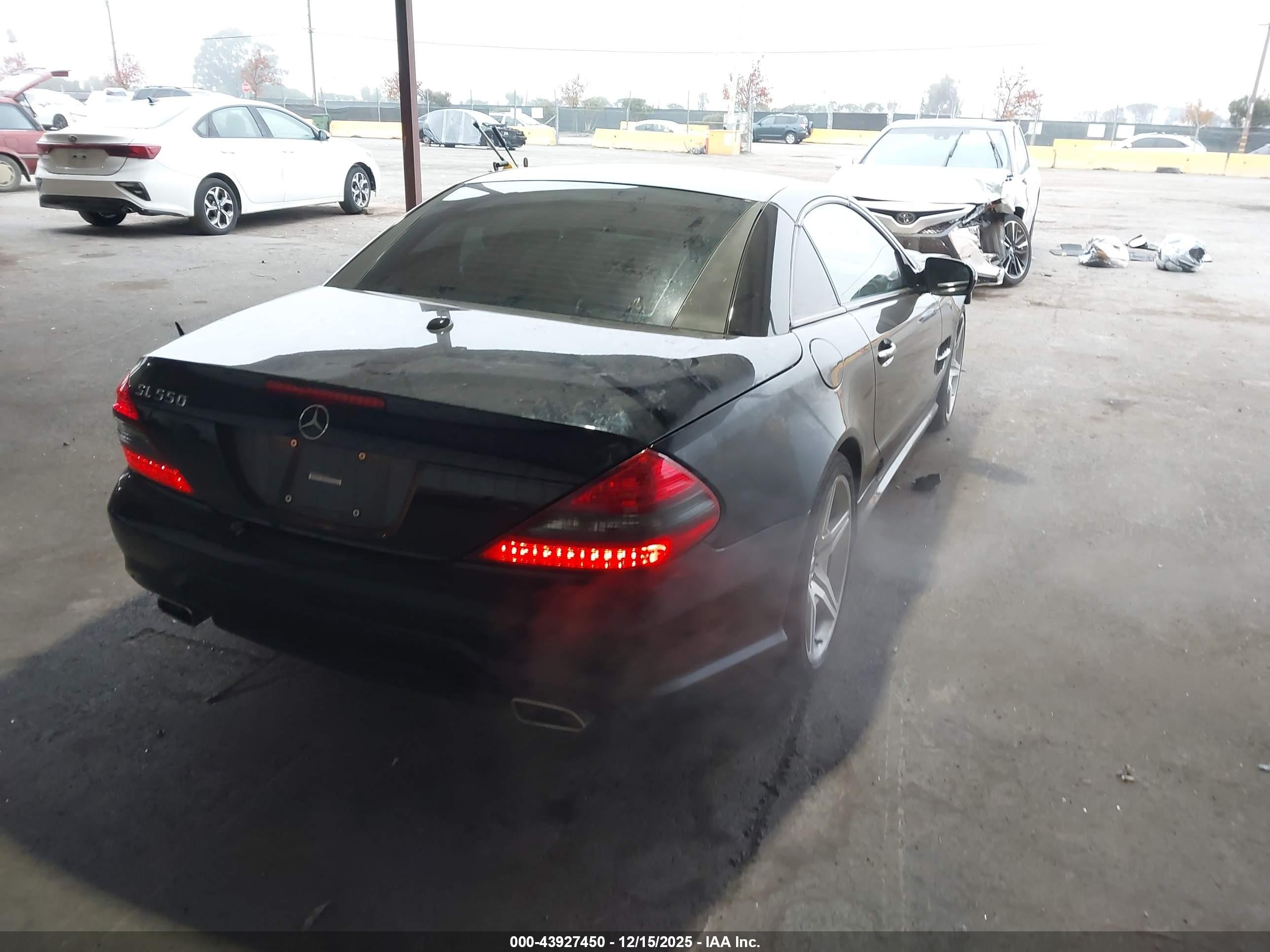 2011 Mercedes-benz Sl 550   Black vin: WDBSK7BA5BF163081