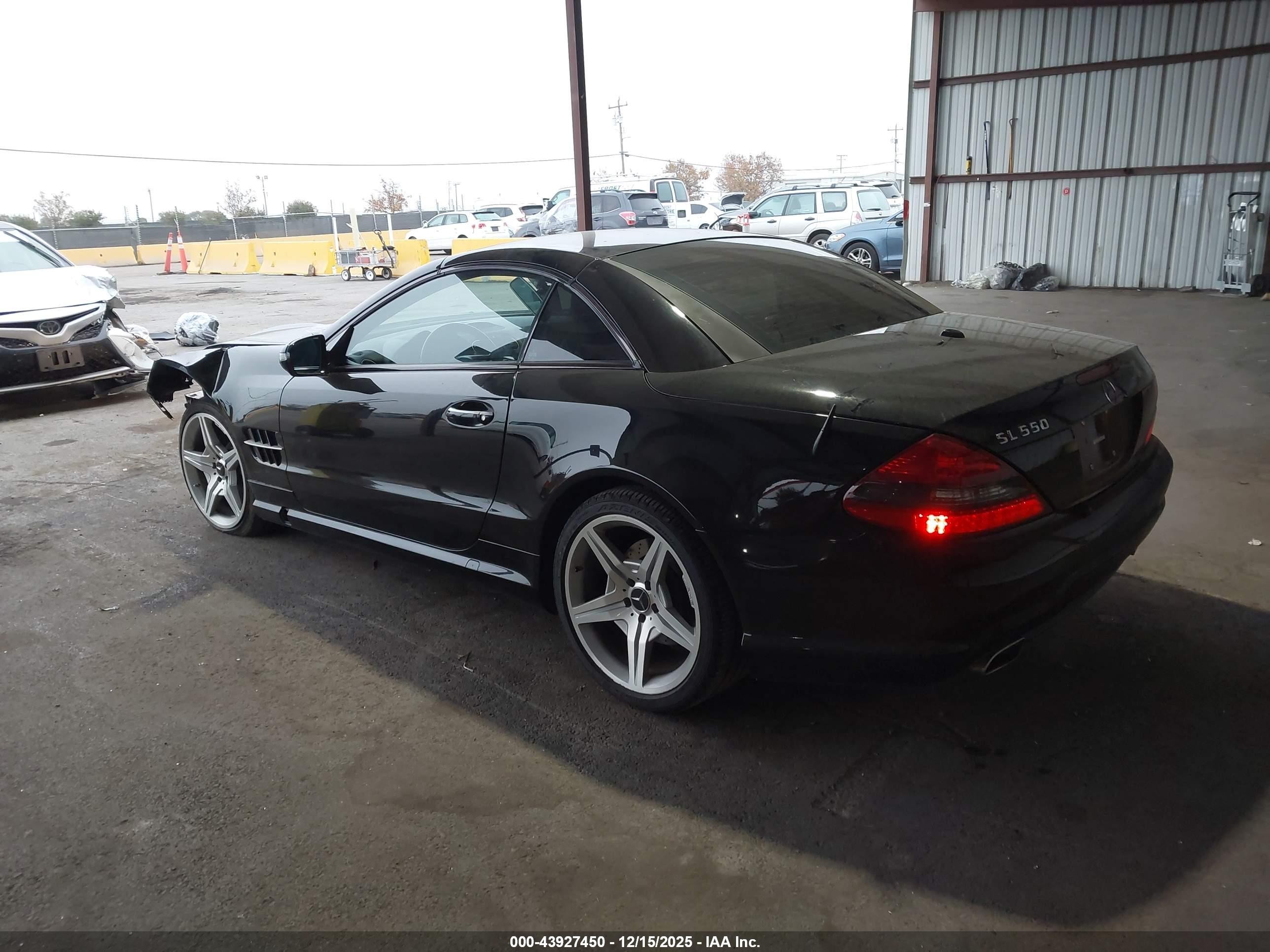 2011 Mercedes-benz Sl 550   Black vin: WDBSK7BA5BF163081