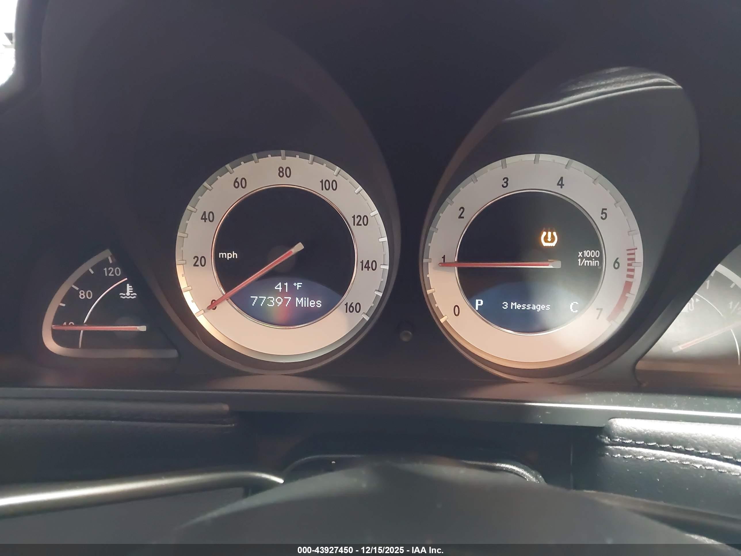 2011 Mercedes-benz Sl 550   Black vin: WDBSK7BA5BF163081