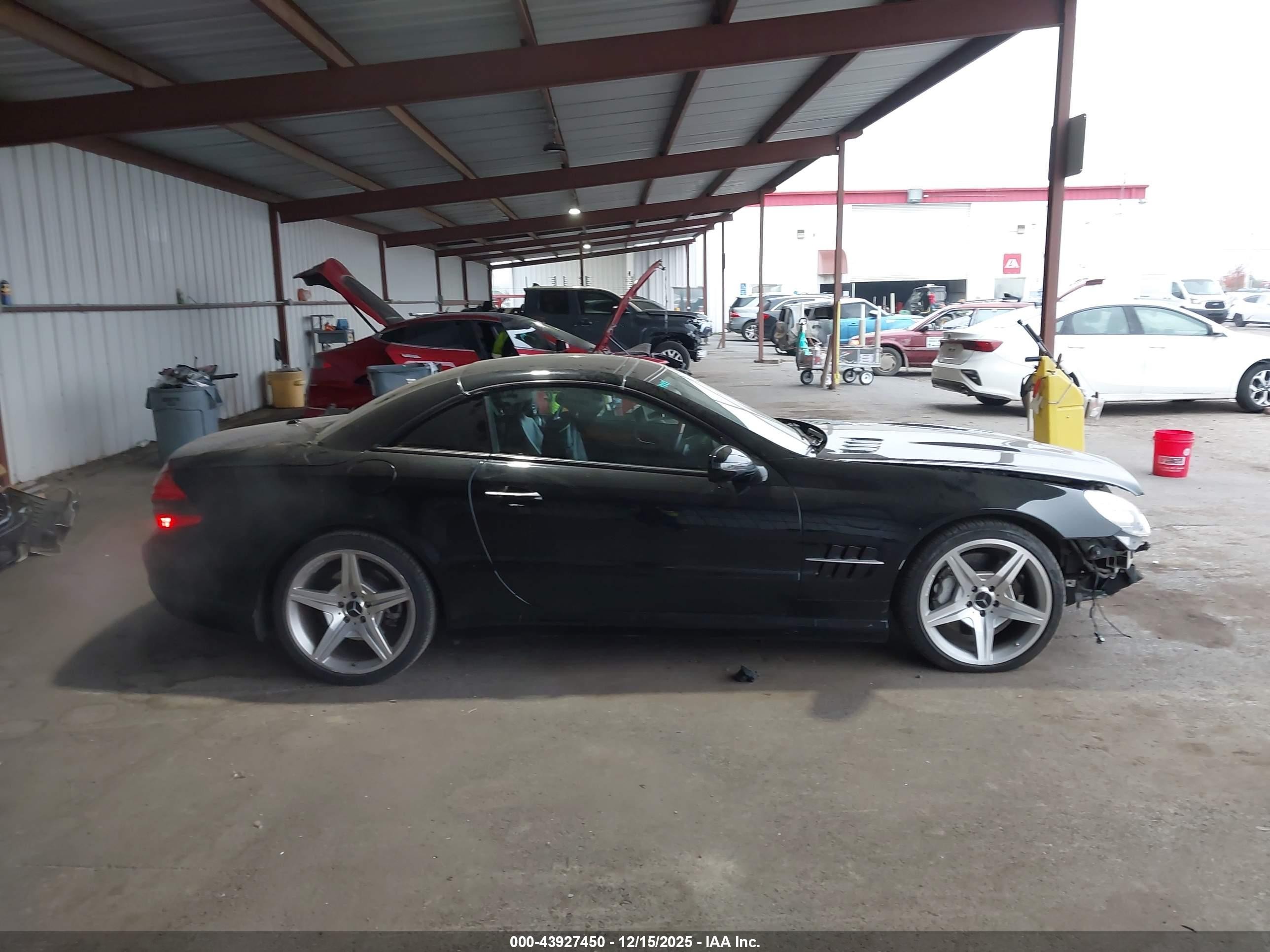 2011 Mercedes-benz Sl 550   Black vin: WDBSK7BA5BF163081