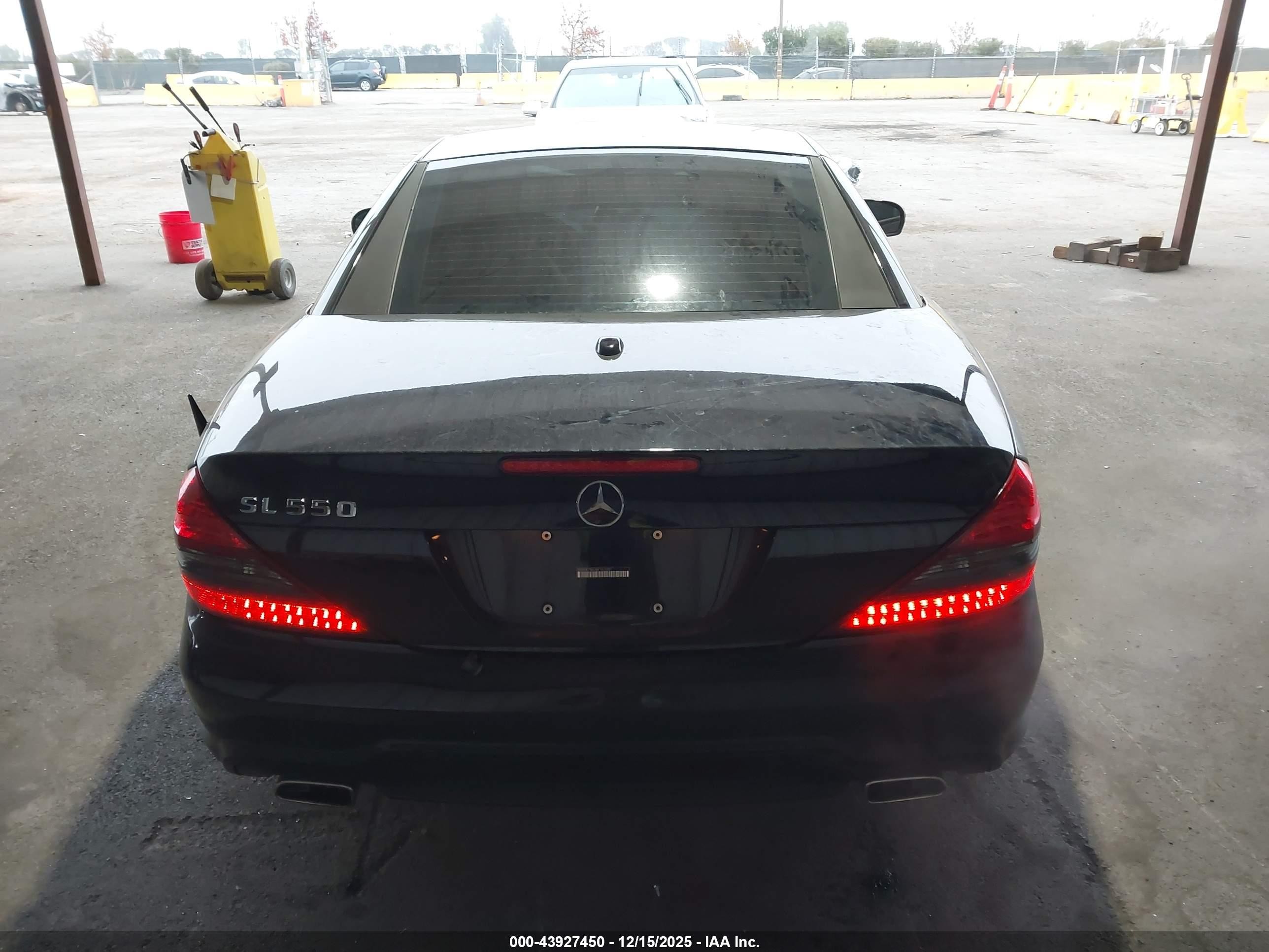 2011 Mercedes-benz Sl 550   Black vin: WDBSK7BA5BF163081