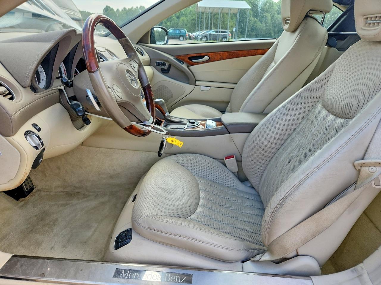 2011 Mercedes-benz Sl 550 Blue vin: WDBSK7BA8BF161213