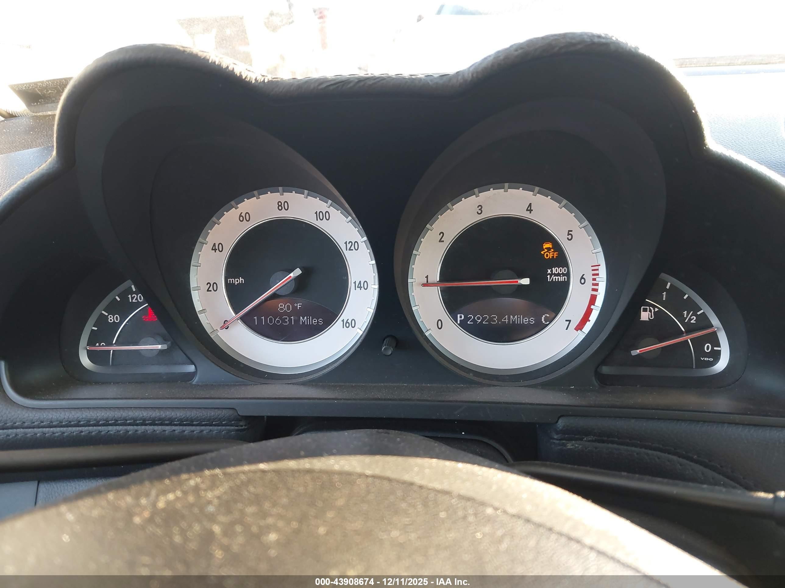 2011 Mercedes-benz Sl 550   Black vin: WDBSK7BA9BF167456