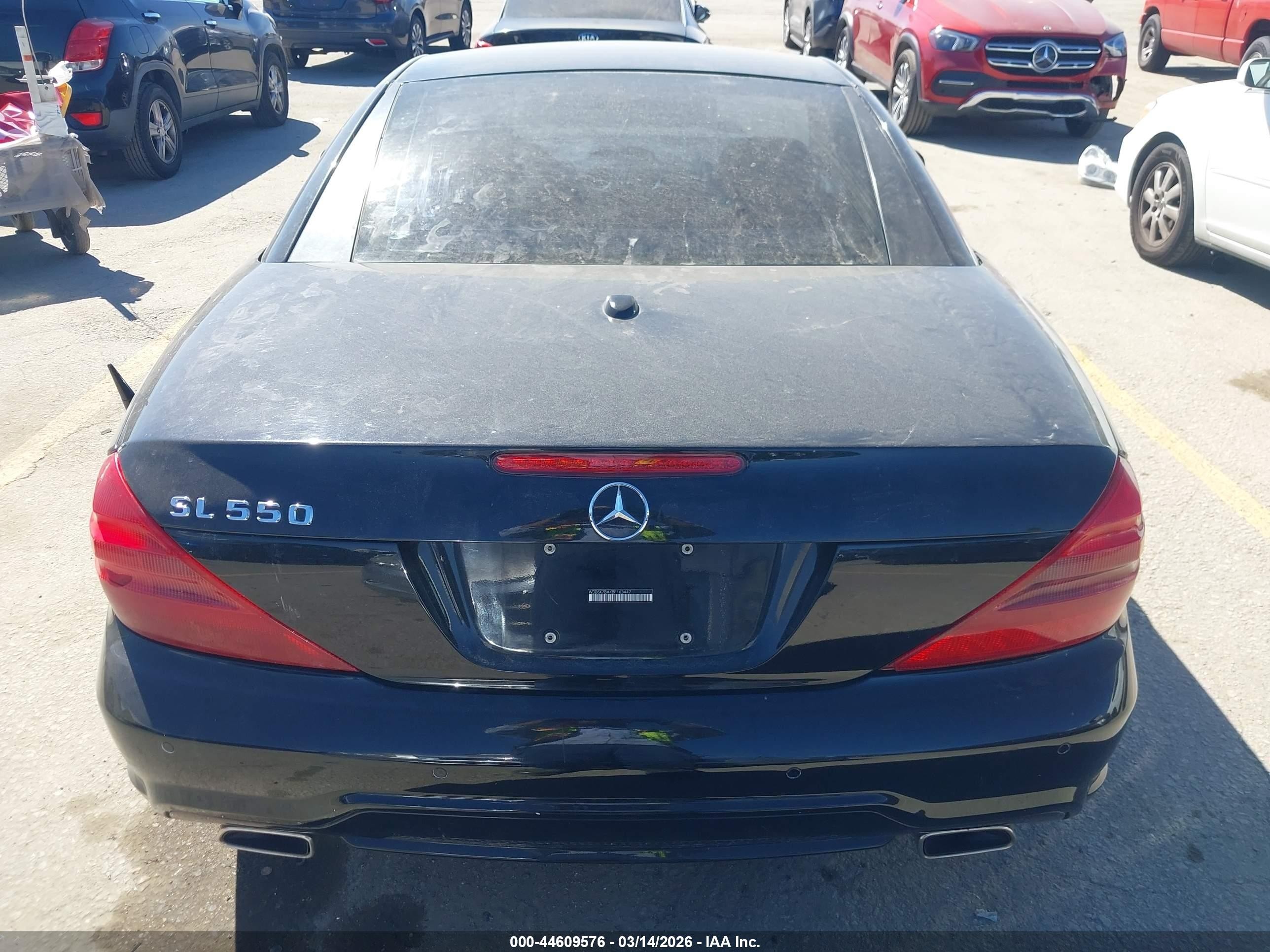 2011 Mercedes-benz Sl 550   Черный vin: WDBSK7BAXBF163447