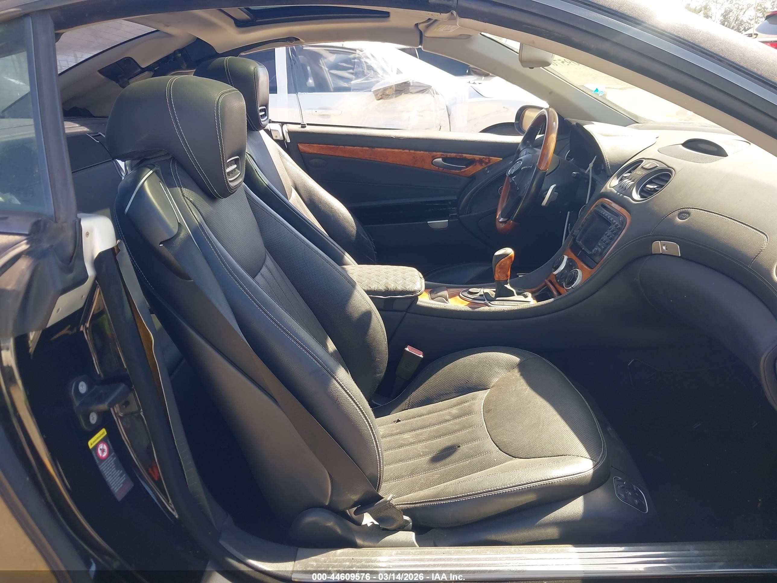 2011 Mercedes-benz Sl 550   Черный vin: WDBSK7BAXBF163447