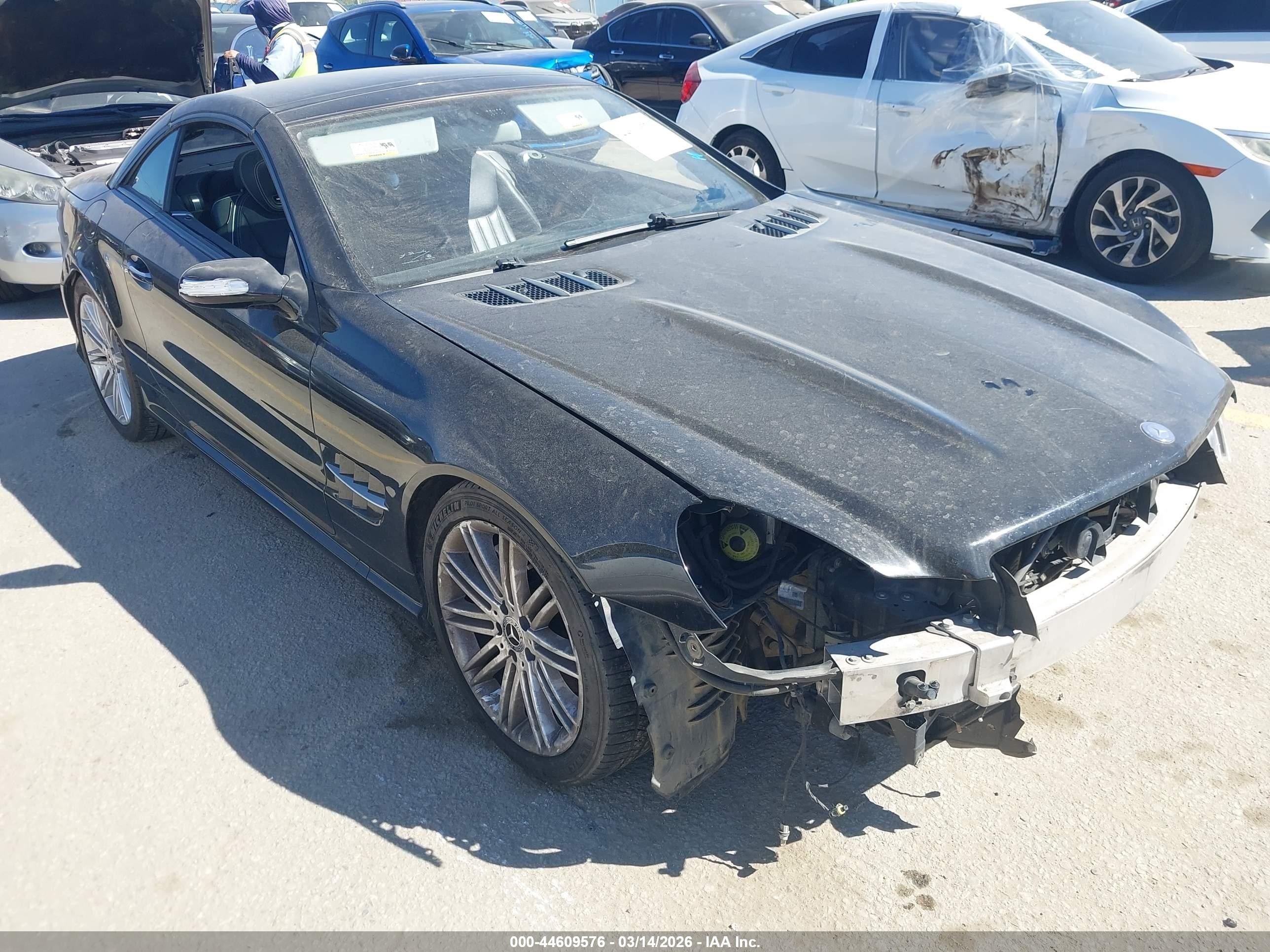 2011 Mercedes-benz Sl 550   Черный vin: WDBSK7BAXBF163447