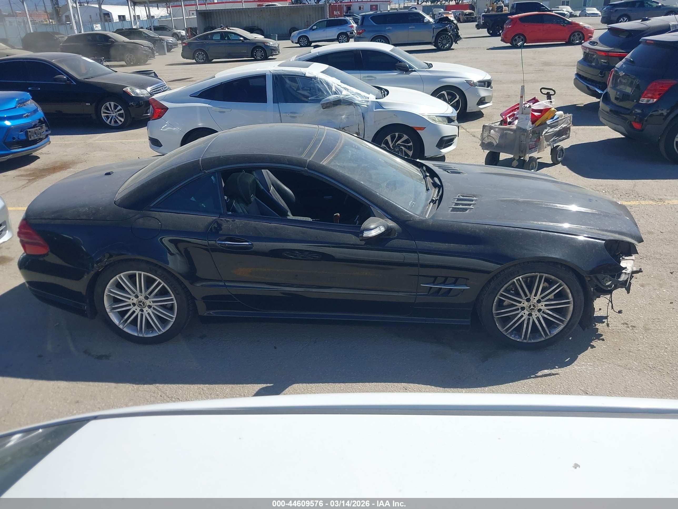 2011 Mercedes-benz Sl 550   Черный vin: WDBSK7BAXBF163447