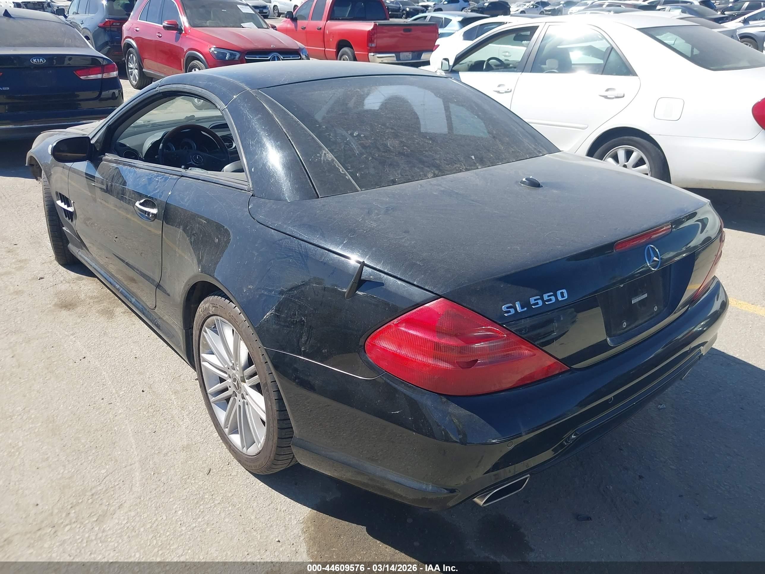 2011 Mercedes-benz Sl 550   Черный vin: WDBSK7BAXBF163447