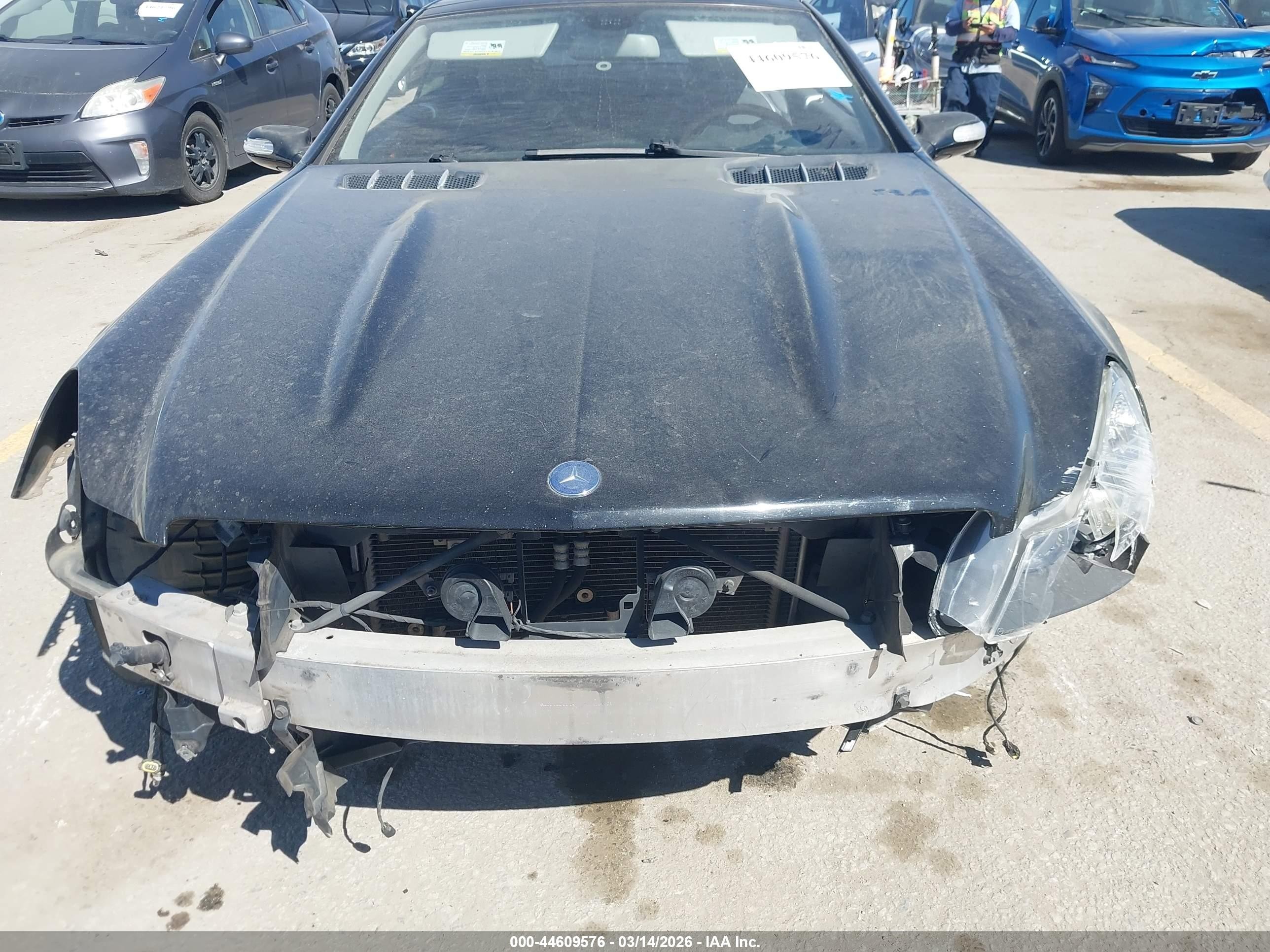 2011 Mercedes-benz Sl 550   Черный vin: WDBSK7BAXBF163447