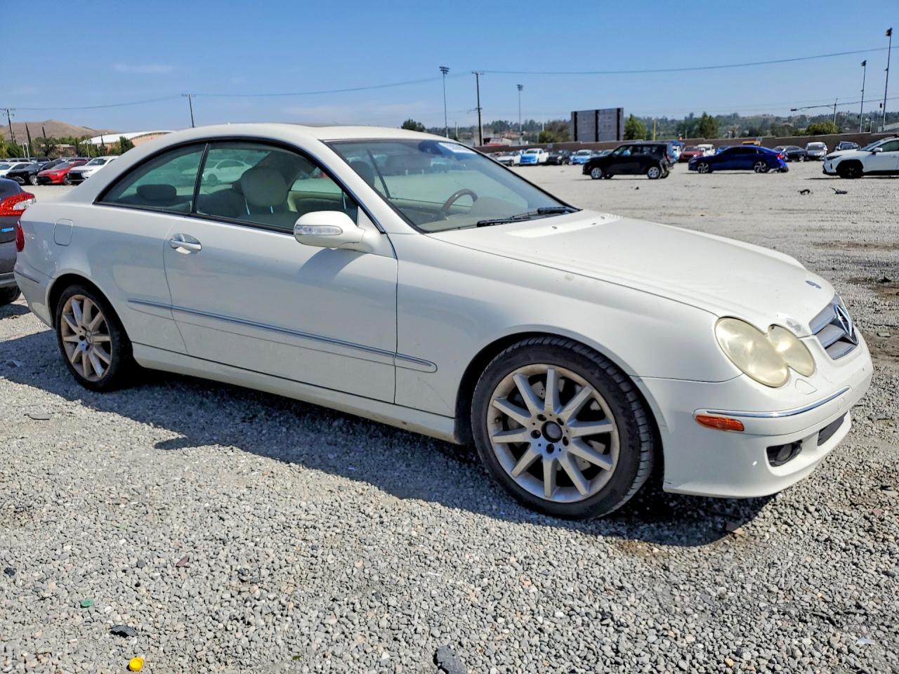 2007 Mercedes-benz Clk 350 White vin: WDBTJ56H17F221150