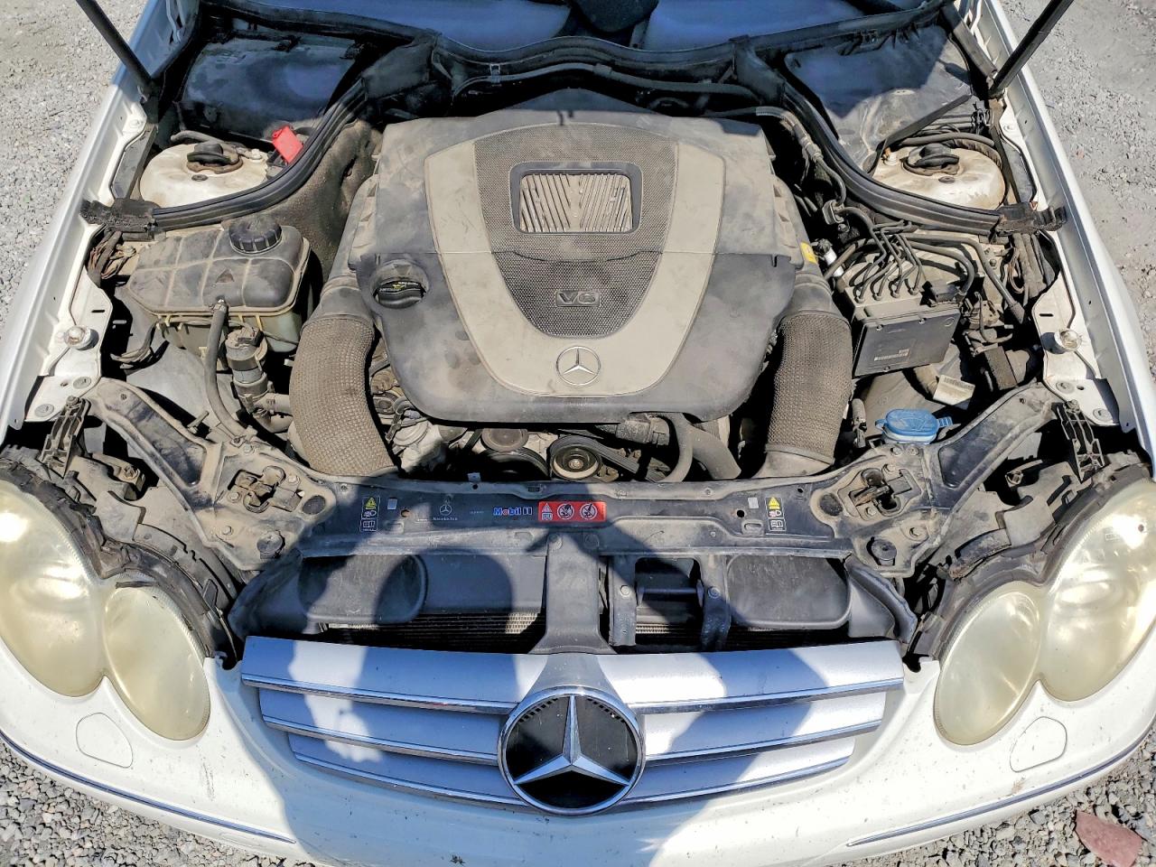2007 Mercedes-benz Clk 350 White vin: WDBTJ56H17F221150