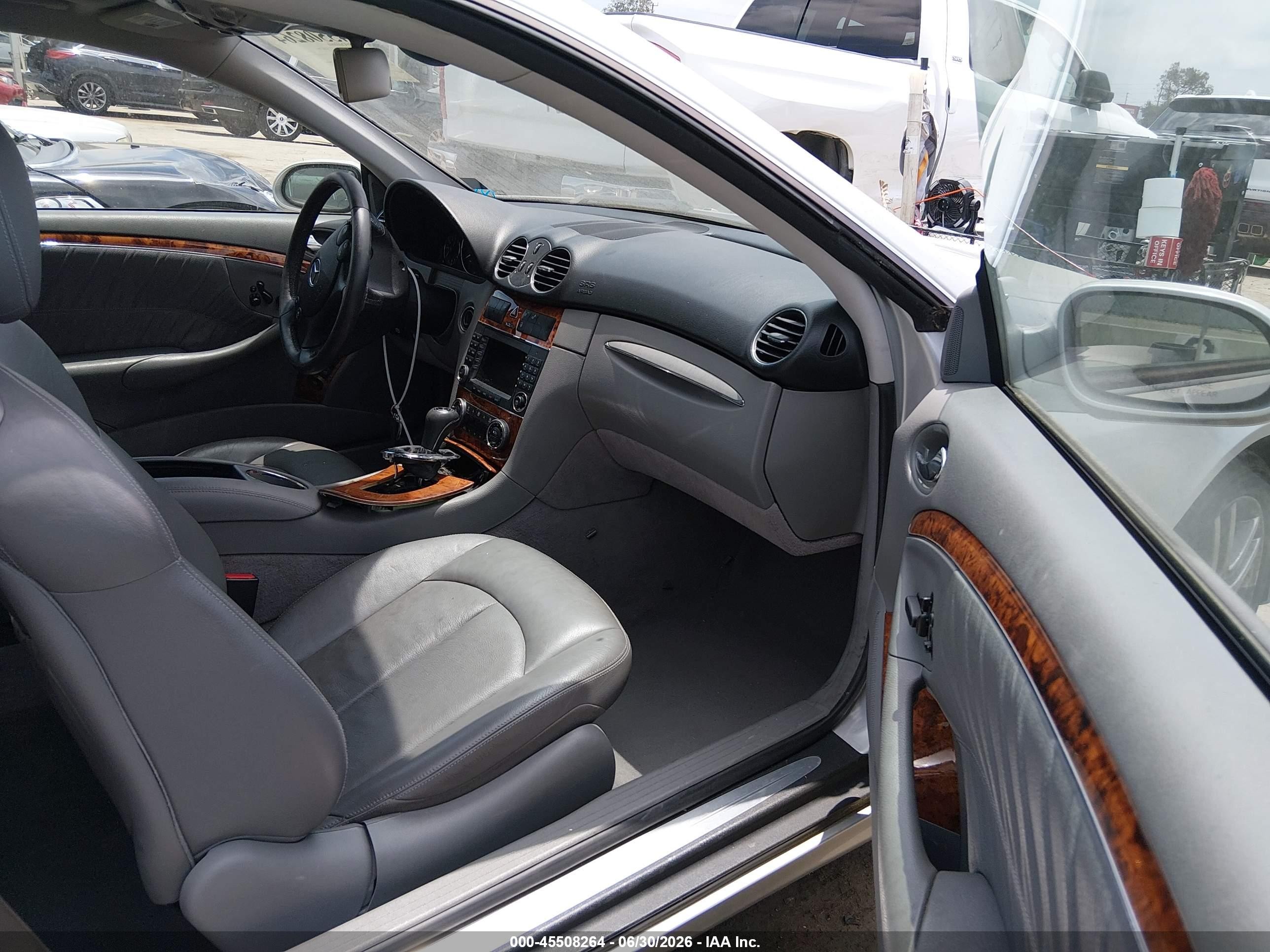 2008 Mercedes-benz Clk 350   Silver vin: WDBTJ56H18F237205