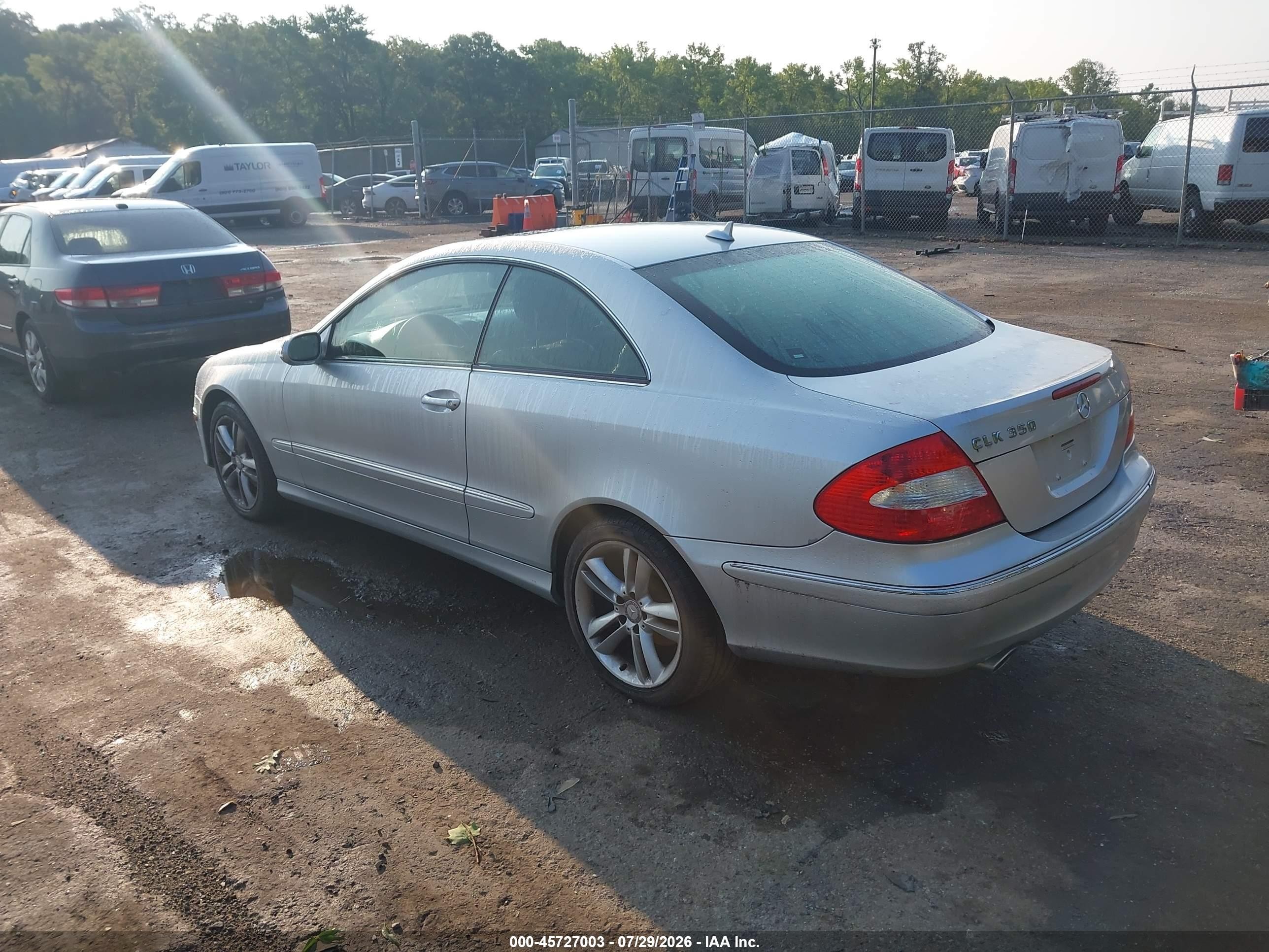 2009 Mercedes-benz Clk 350   Silver vin: WDBTJ56H19F262803