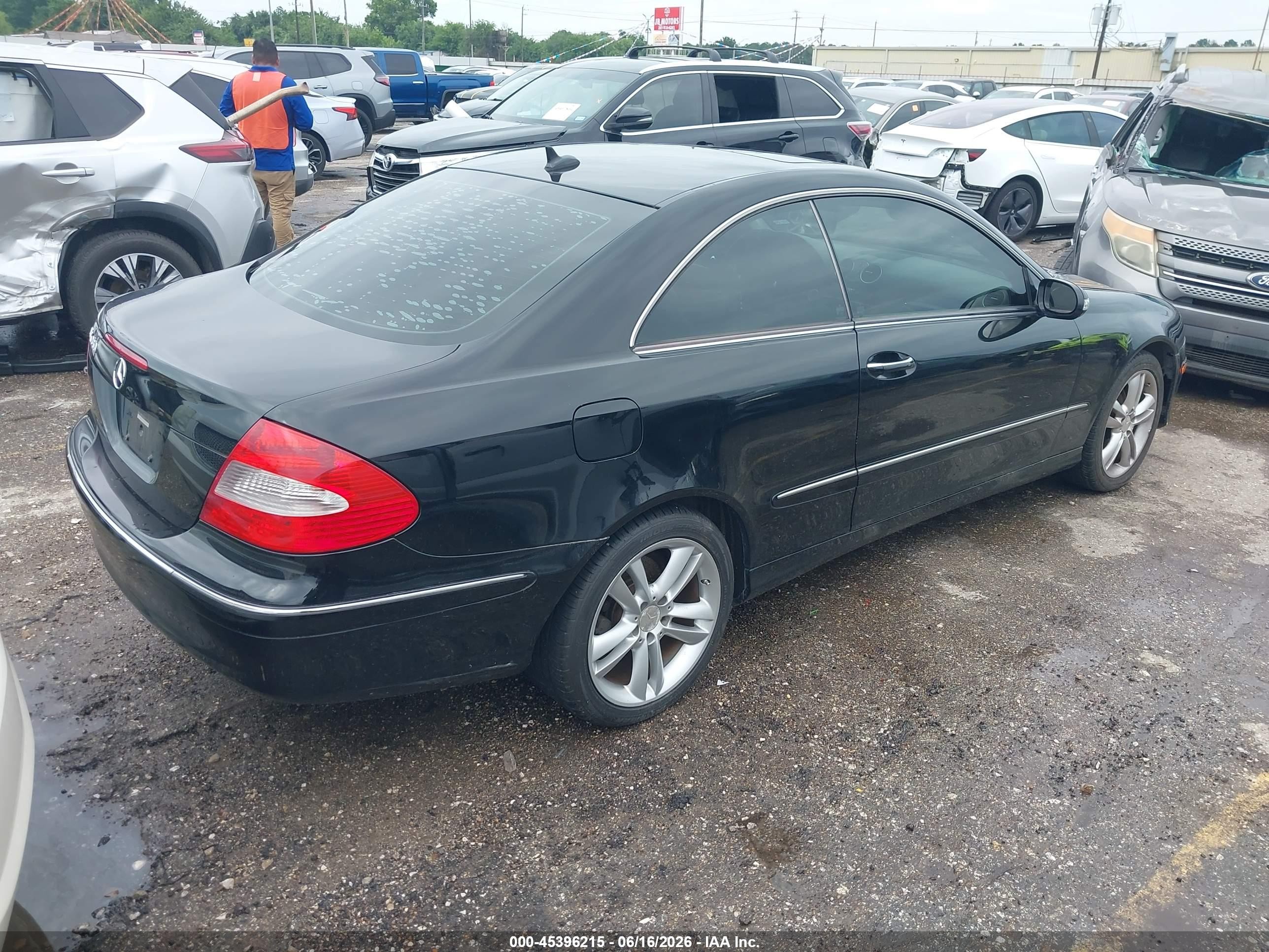 2009 Mercedes-benz Clk 350   Black vin: WDBTJ56H39F263841