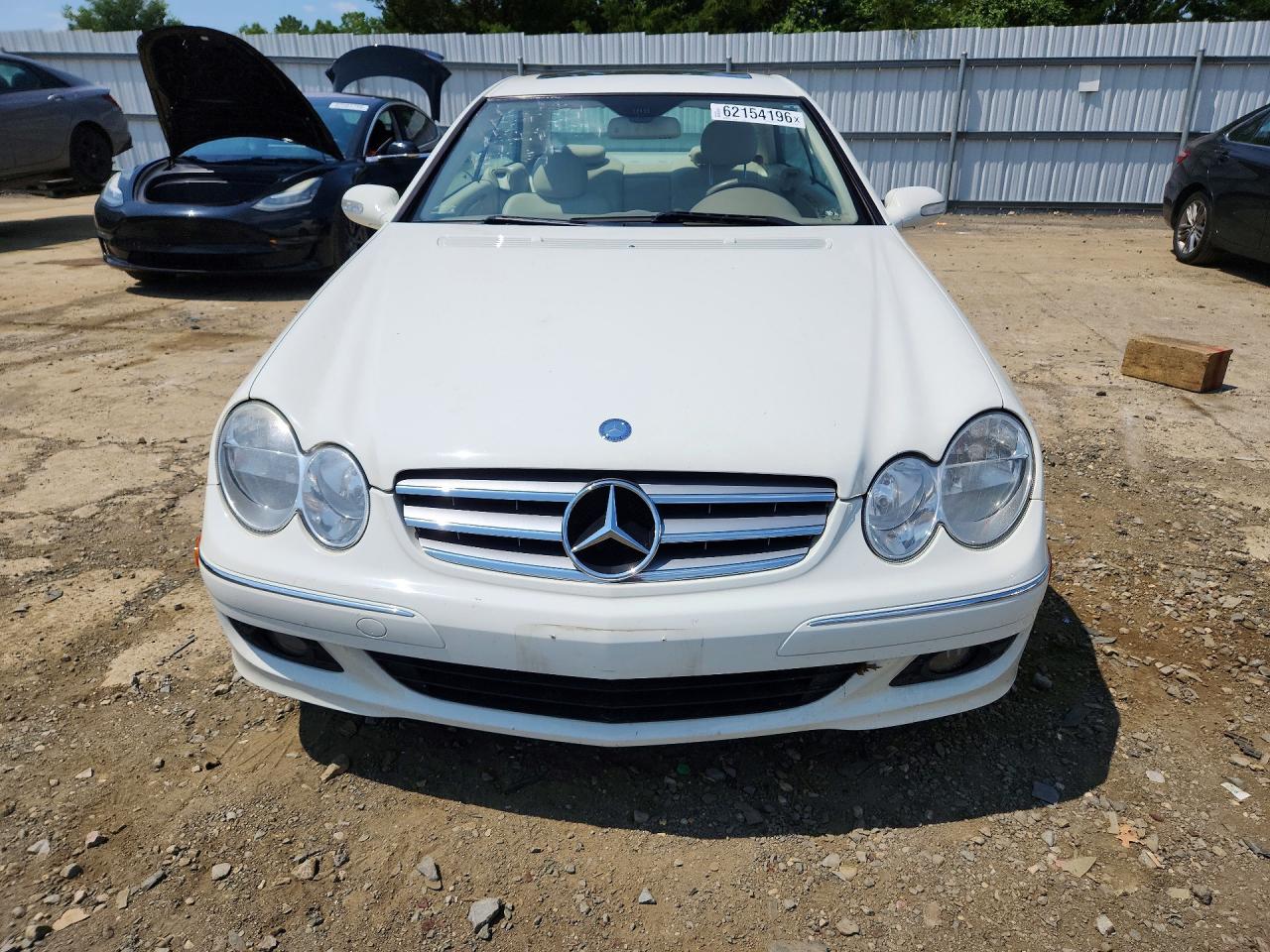 2009 Mercedes-benz Clk 350 White vin: WDBTJ56H39F266464